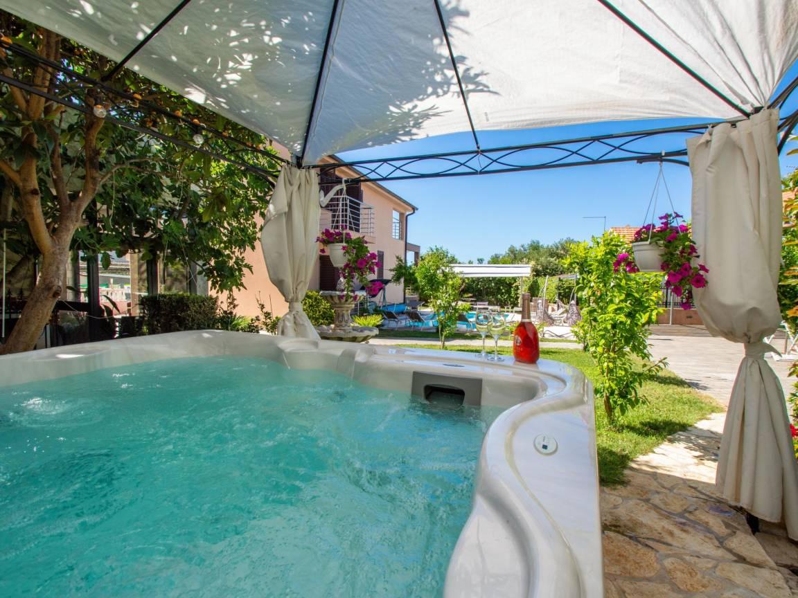 Slava i Oksana in Vodice/Tribunj, Kroatië voor 10 personen foto 21