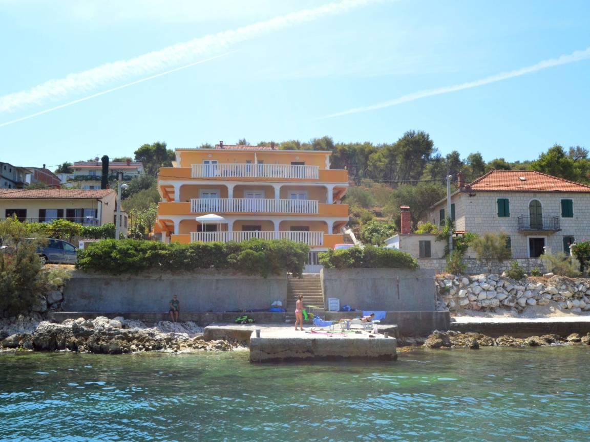Vakantieappartement met jacuzzi en hottub in Trogir/Arbanija, Kroatië voor 6 personen foto 20