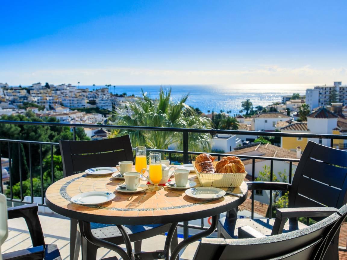 Vakantieappartement met zwembad en ligging bij zee in Nerja, Spanje voor 4 personen foto 20
