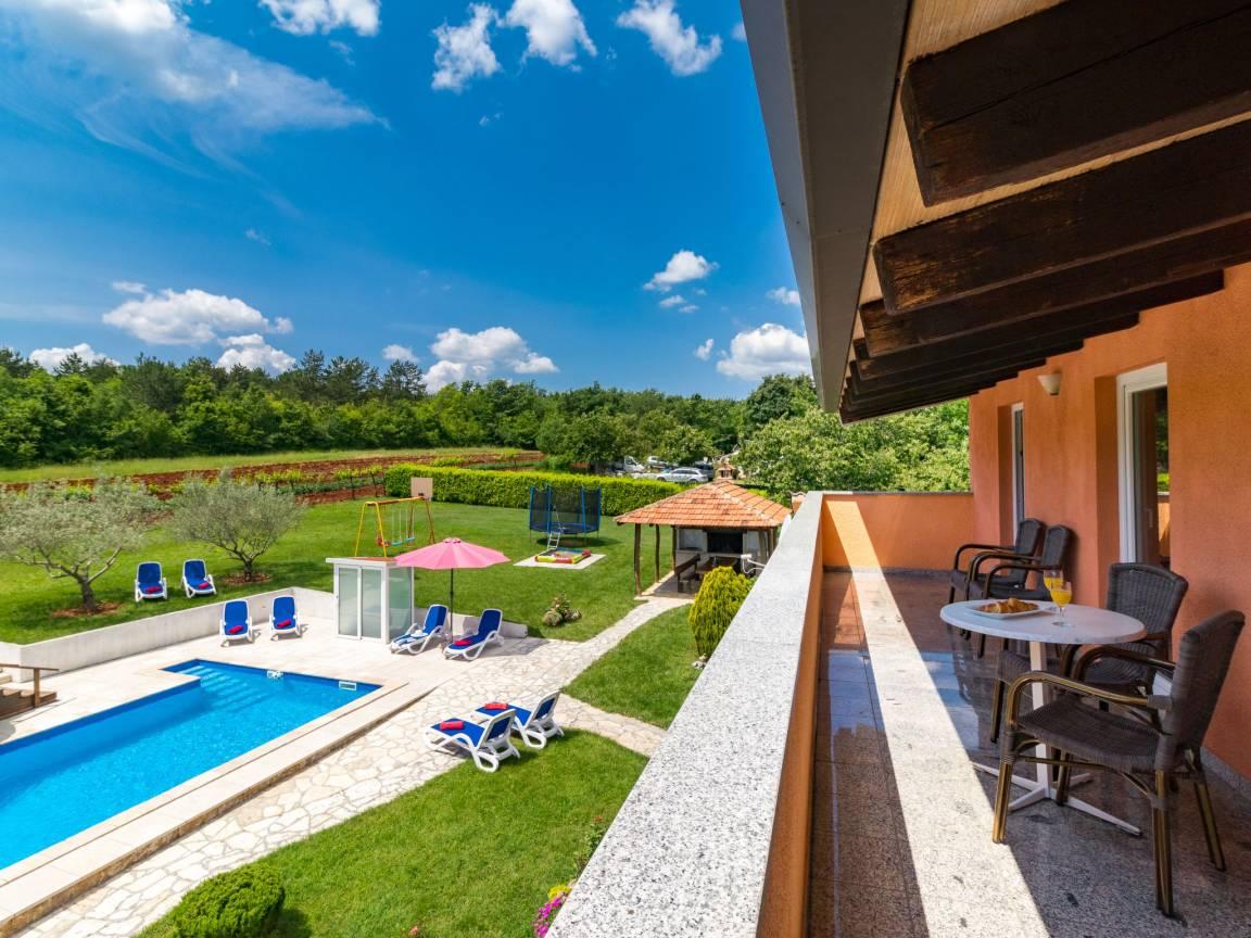 Vakantiehuis met privézwembad en zwembad in Motovun, Kroatië voor 10 personen foto 24