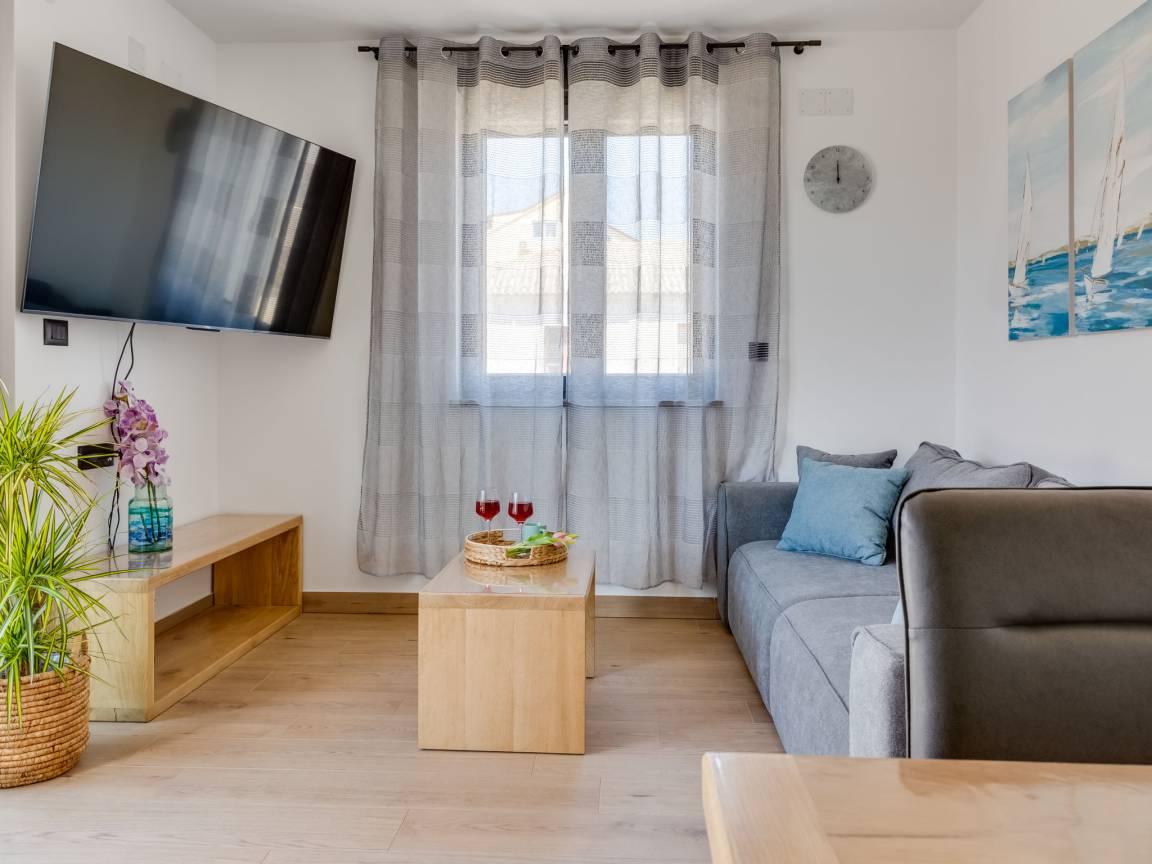 Luxury Villa Terra Maiorum in Pag/Povljana, Kroatië voor 4 personen foto 24