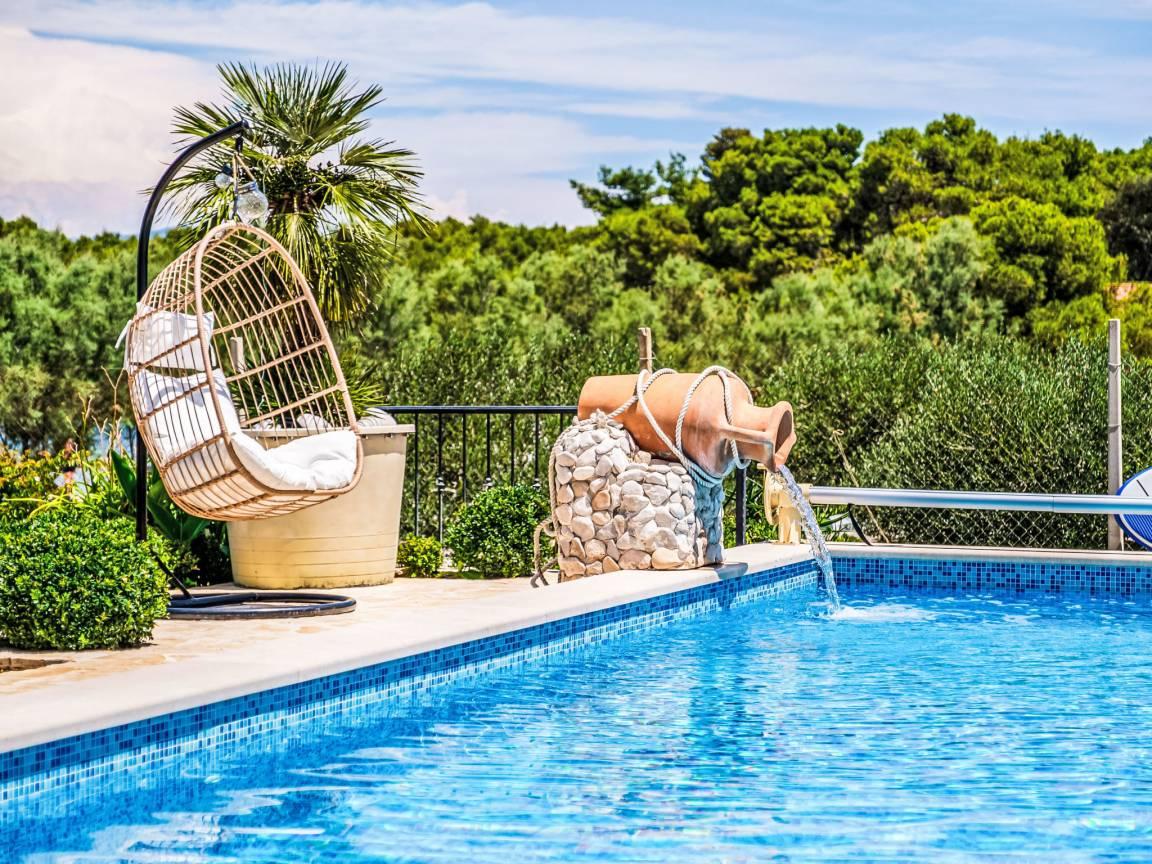 Villa Mutnik in Brač/Supetar, Kroatië voor 10 personen foto 22