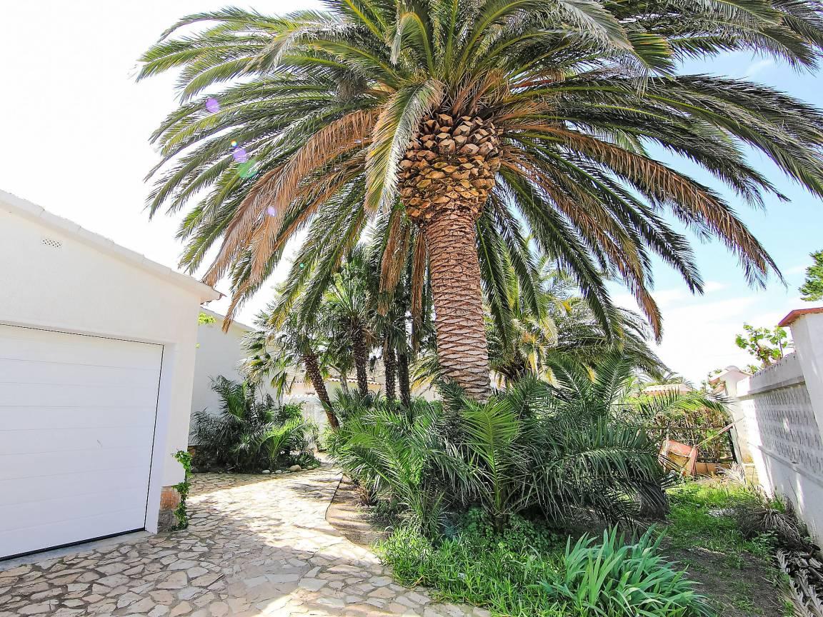 Falconera in Empuriabrava, Spanje voor 8 personen foto 23