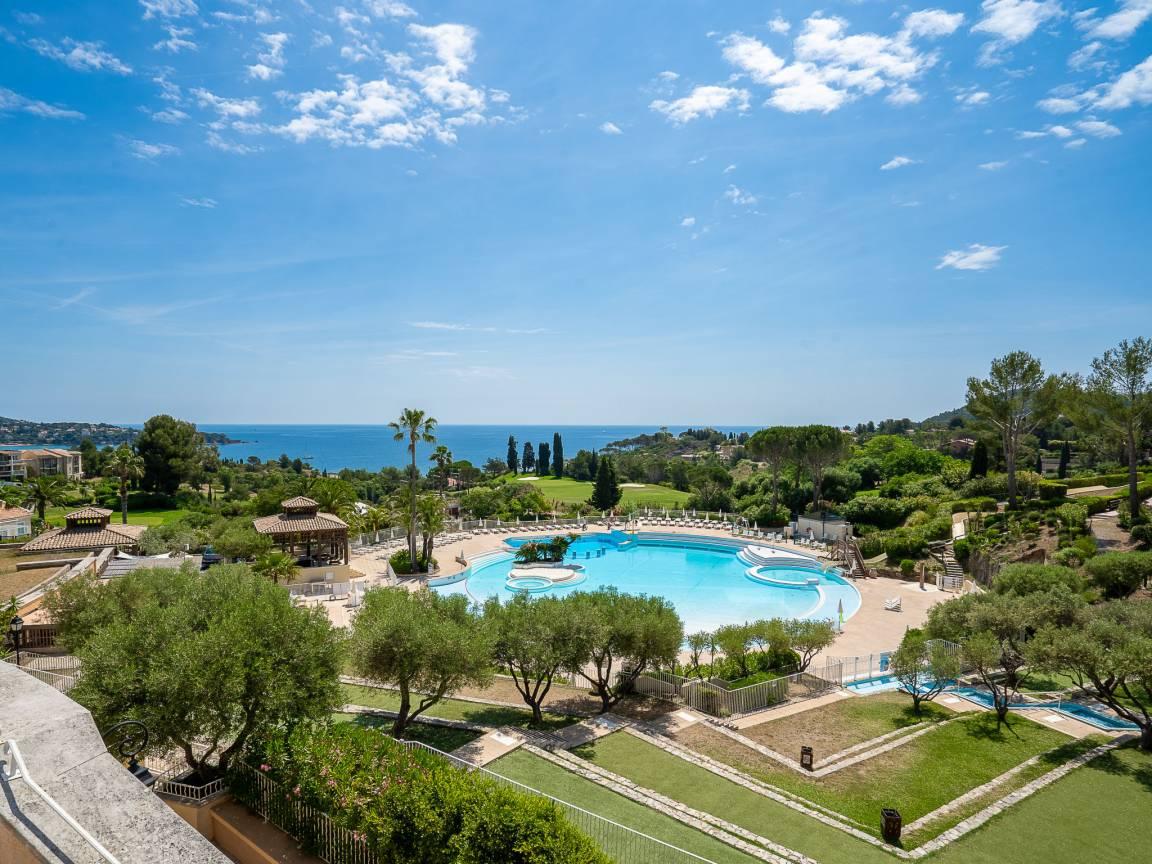 Le Belvédère met 1 slaapkamer en zwembad in Agay Village Cap Esterel, Frankrijk voor 4 personen foto 21