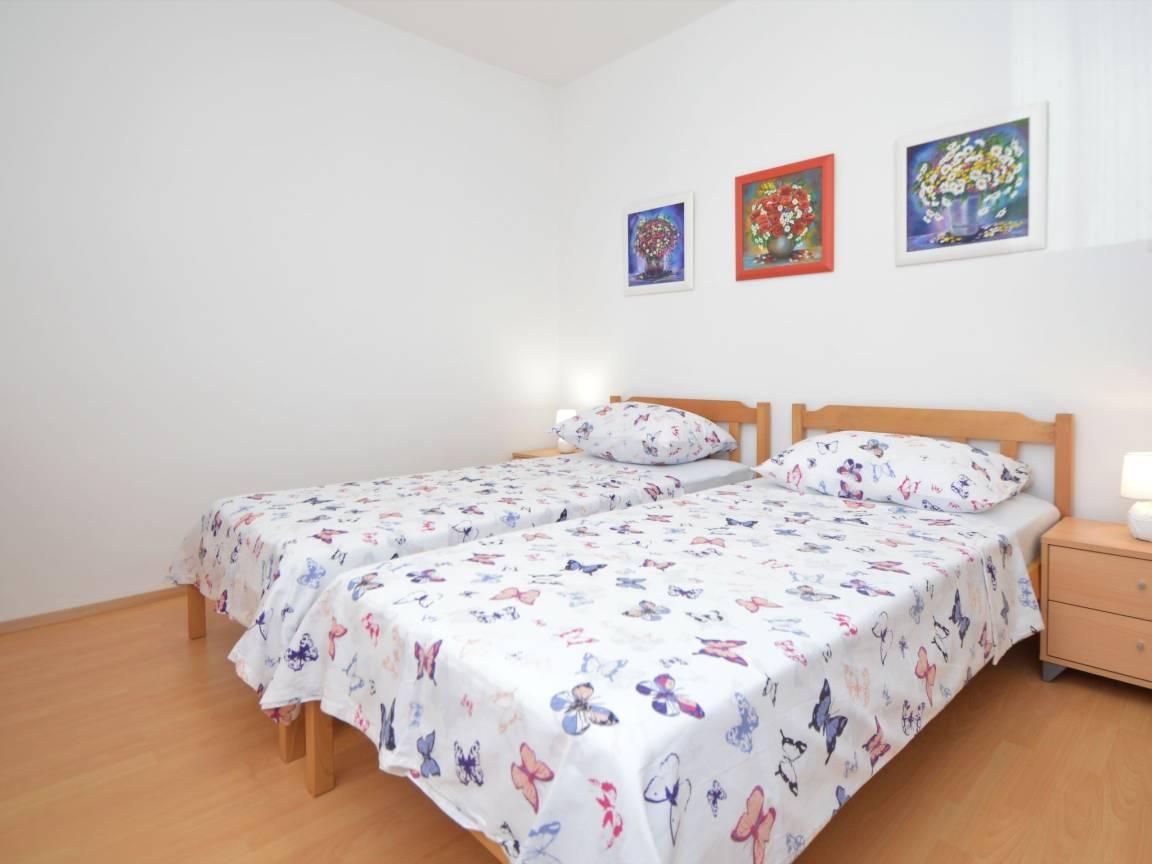 Vakantiehuis met privézwembad en zwembad in Bilice, Kroatië voor 5 personen foto 20
