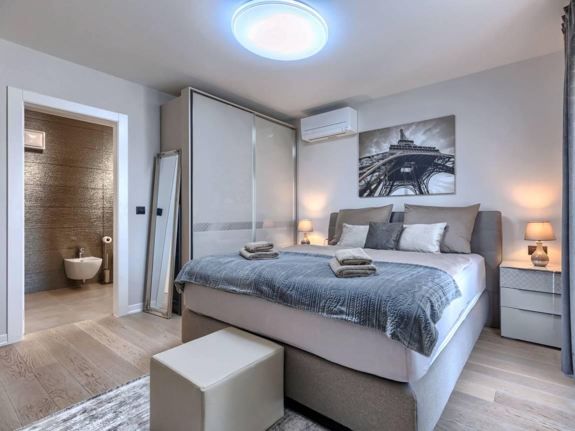 Vakantieappartement met ligging bij zee en speeltuin in Poreč, Kroatië voor 4 personen foto 22
