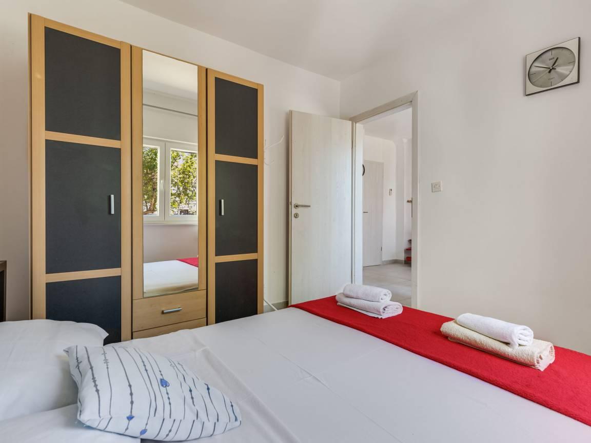 Vakantiehuis met hottub en zwembad in Vodice/Tribunj, Kroatië voor 6 personen foto 24