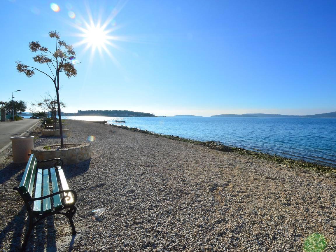 Vakantieappartement met zeezicht en ligging bij zee in Brodarica, Kroatië voor 6 personen foto 19