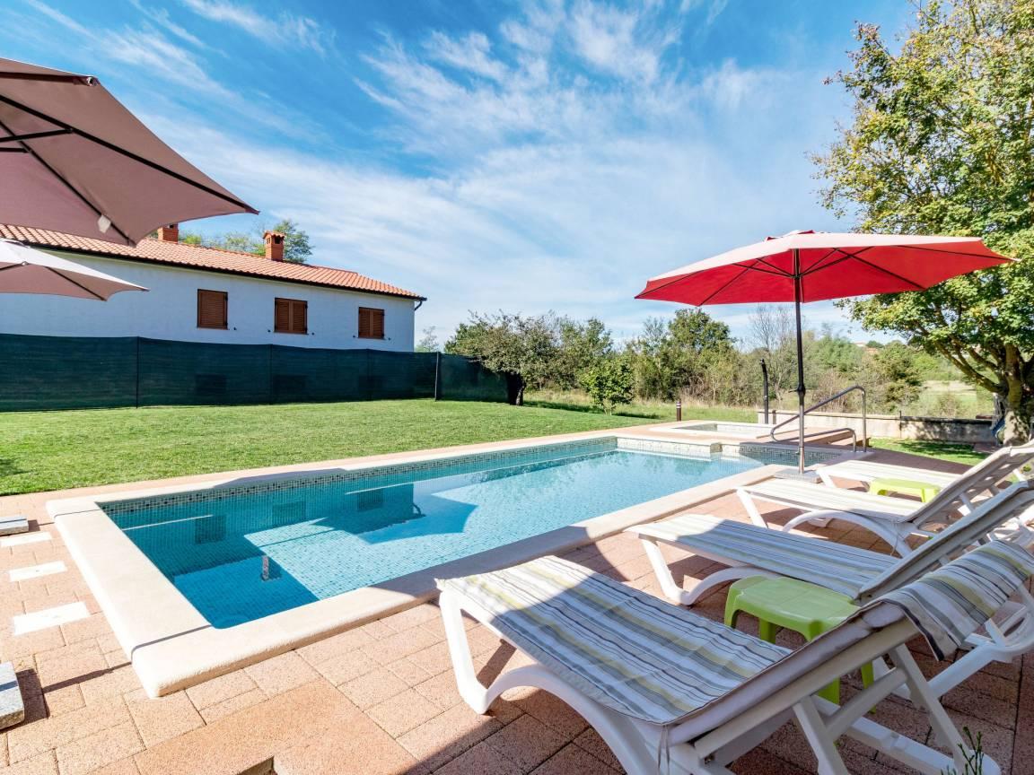 Vakantiehuis met privézwembad en zwembad in Motovun, Kroatië voor 8 personen foto 25