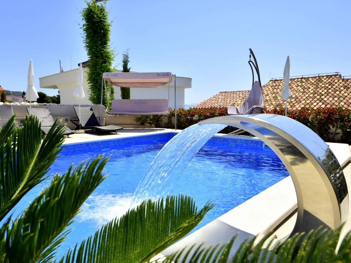 Villa Andjelka met 2 slaapkamers, 2 badkamers en sauna in Trogir/Okrug Gornji, Kroatië voor 4 personen foto 19