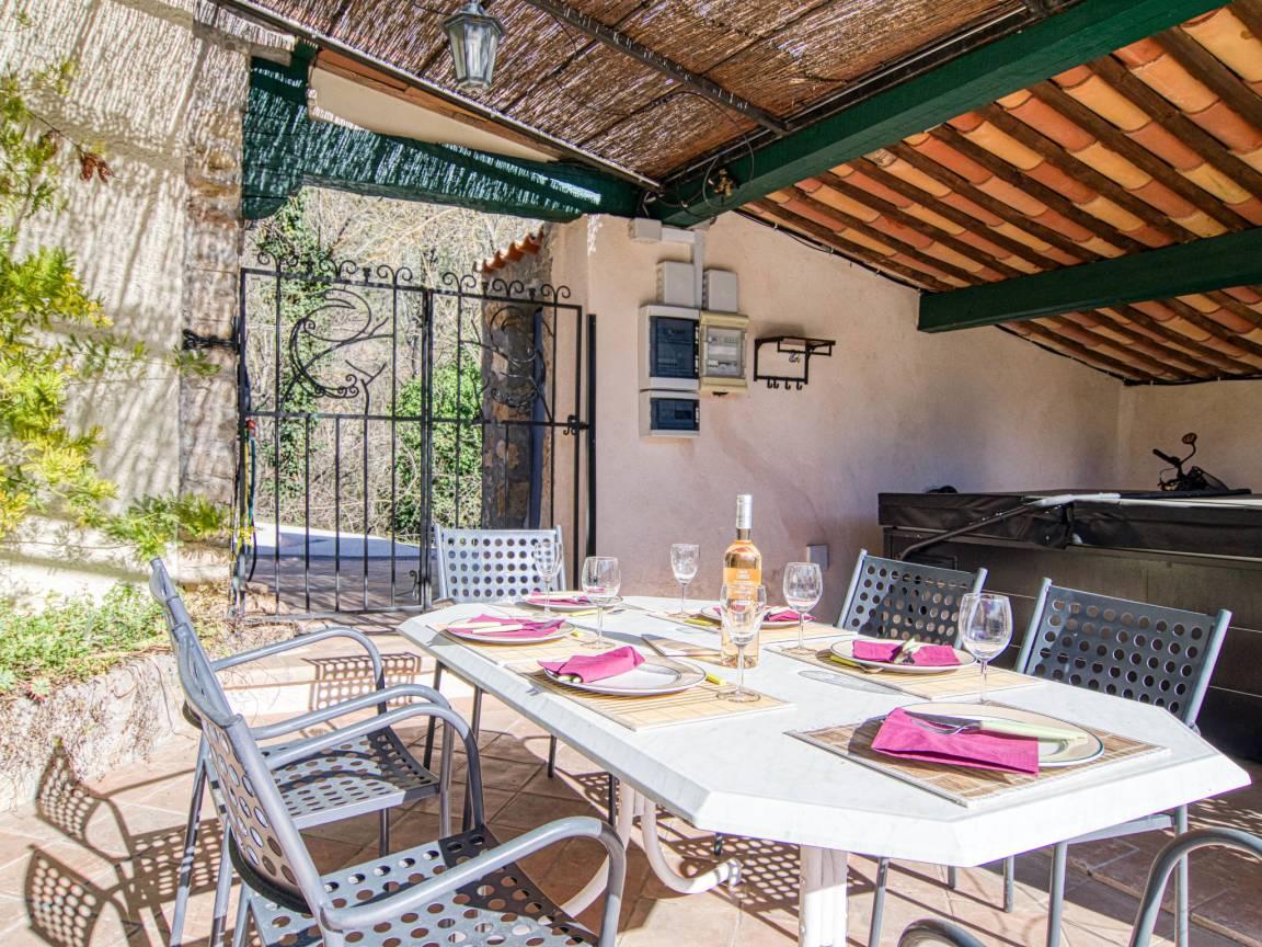 La maison aux volets bleus in Entrecasteaux, Frankrijk voor 6 personen foto 20