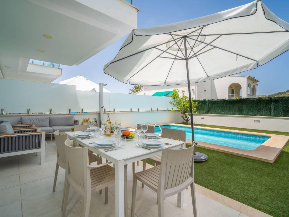 Teresa Beach 1 in Port d'Alcúdia, Spanje voor 5 personen foto 20