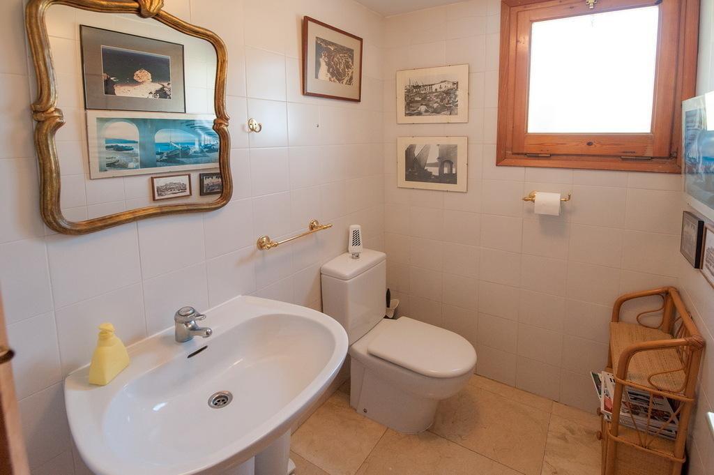 185 - B-525 Villa Victoria Prachtige ruime villa in Begur, Spanje voor 8 personen foto 35