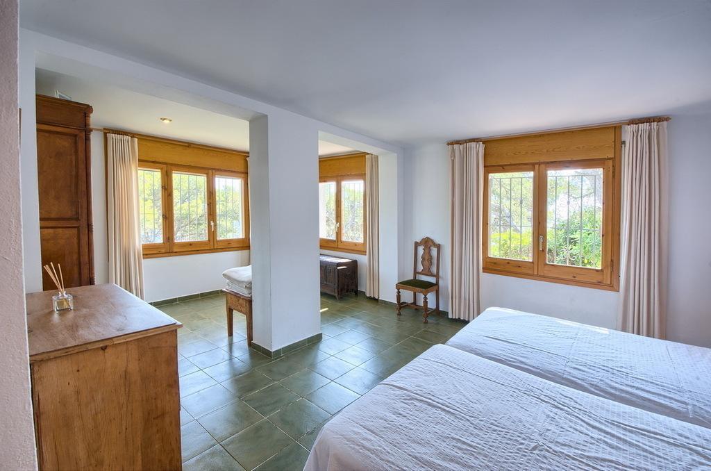 185 - B-525 Villa Victoria Prachtige ruime villa in Begur, Spanje voor 8 personen foto 25