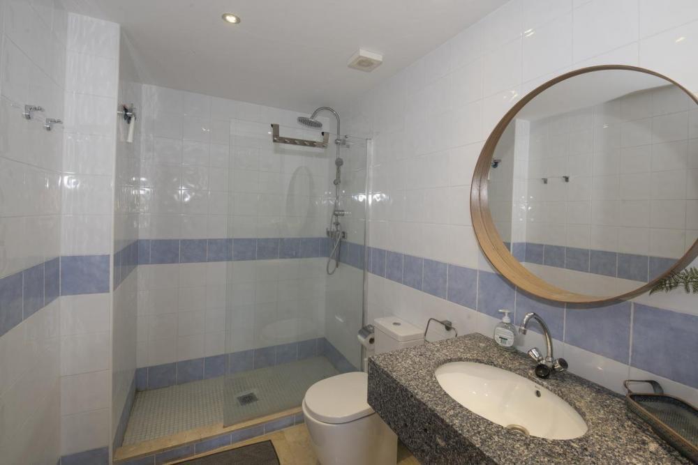 5333 - B-725 Villa Tulipan Prachtige villa voor acht personen, gelegen op minder dan in Begur, Spanje voor 8 personen foto 19
