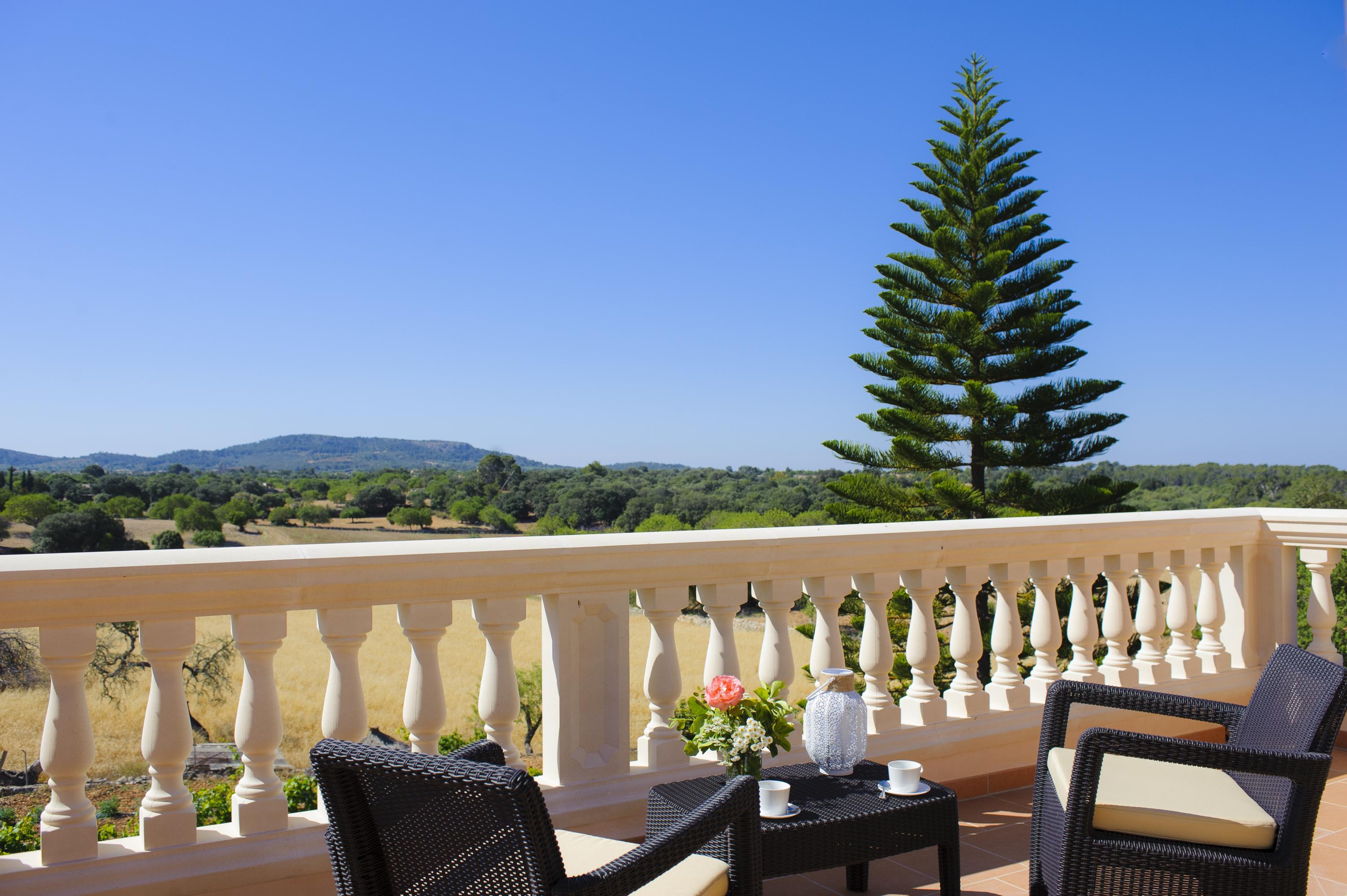 Villa Cas Concos - Prachtig en zeer rustig gelegen villa in het zui in Cala D Or, Spanje voor 9 personen foto 6