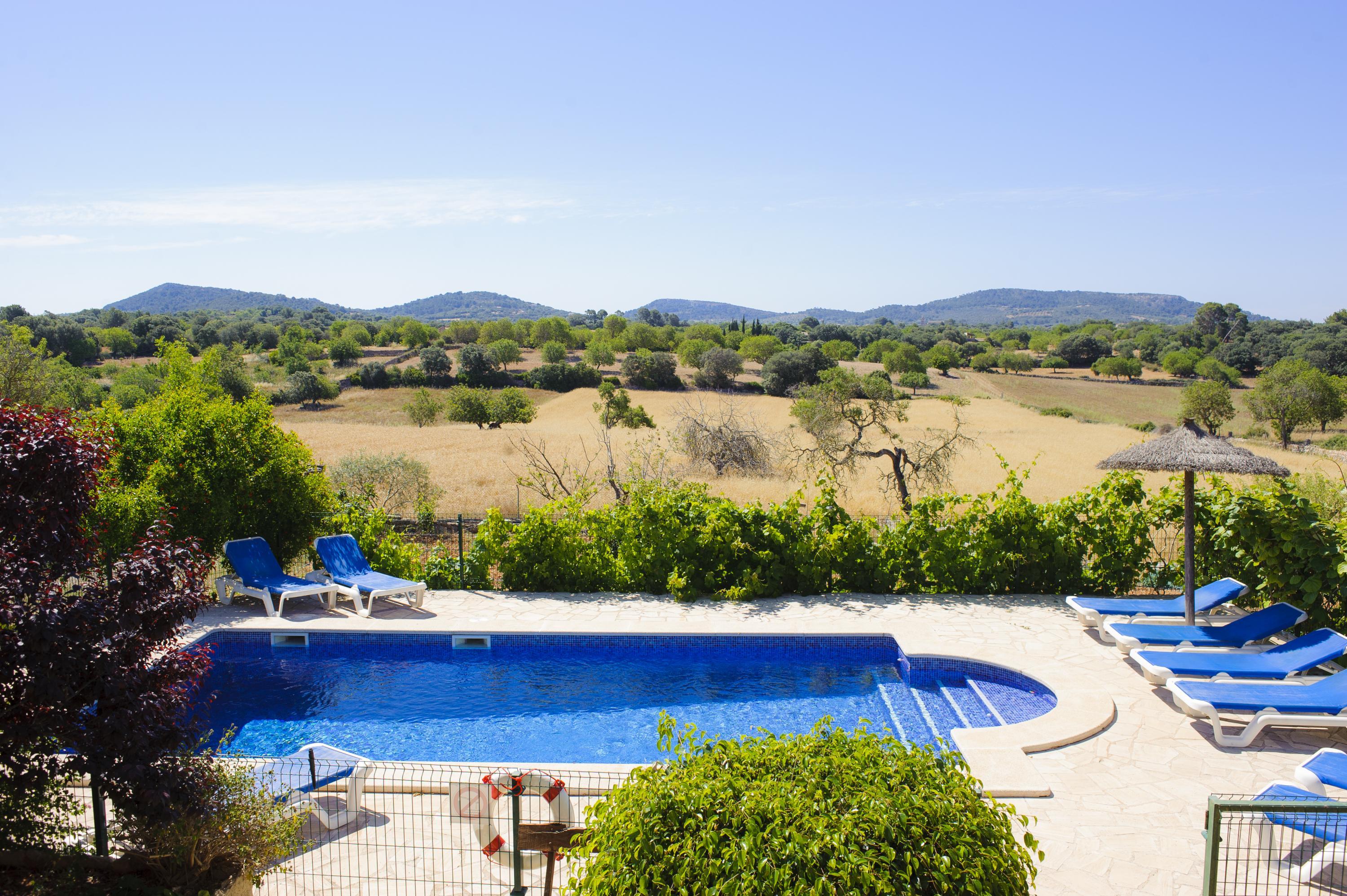 Villa Cas Concos - Prachtig en zeer rustig gelegen villa in het zui in Cala D Or, Spanje voor 9 personen foto 2