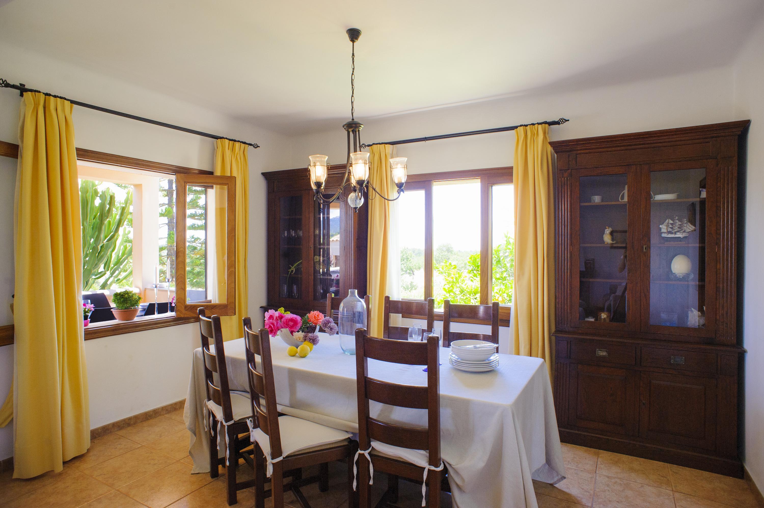 Villa Cas Concos - Prachtig en zeer rustig gelegen villa in het zui in Cala D Or, Spanje voor 9 personen foto 14