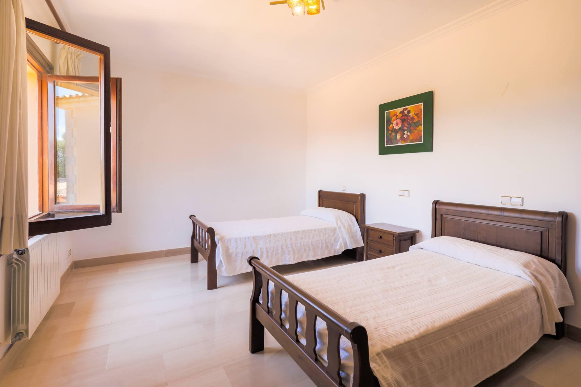 Villa Mitjana - Grote. villa op Mallorca met privé tennisba in Cala D Or, Spanje voor 10 personen foto 36