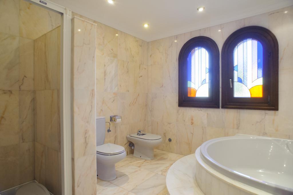 Villa Mitjana - Grote. villa op Mallorca met privé tennisba in Cala D Or, Spanje voor 10 personen foto 34