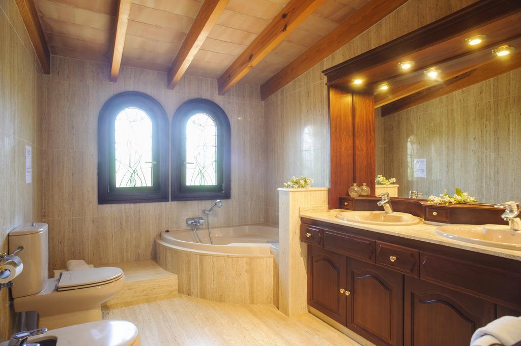 Villa Mitjana - Grote. villa op Mallorca met privé tennisba in Cala D Or, Spanje voor 10 personen foto 30