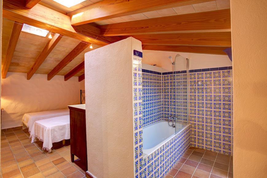 Finca Gloria - Comfortabel vakantiehuis in het noorden van Mallorca in Pollenca, Spanje voor 4 personen foto 18