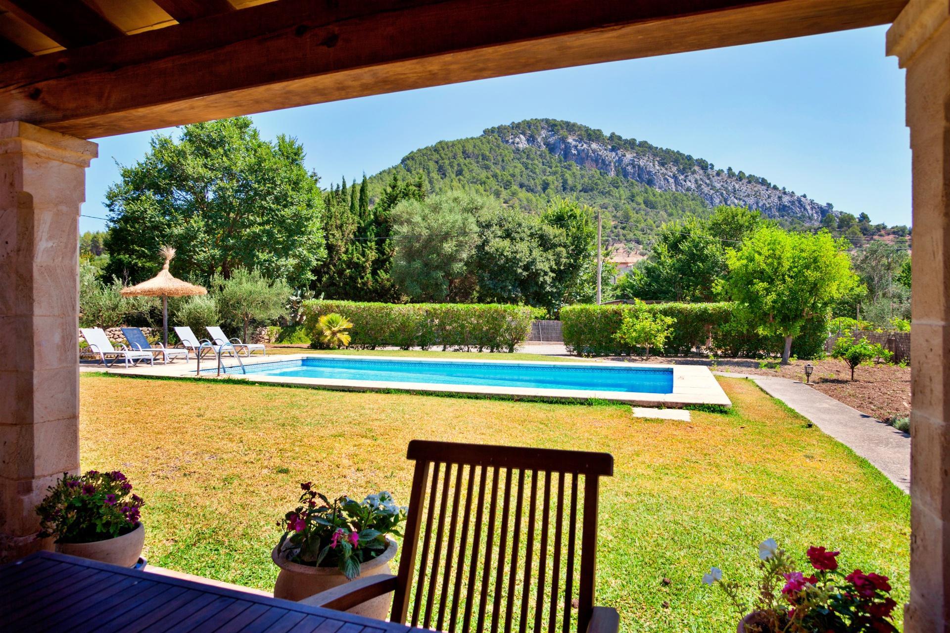 Finca Gloria - Comfortabel vakantiehuis in het noorden van Mallorca in Pollenca, Spanje voor 4 personen foto 2