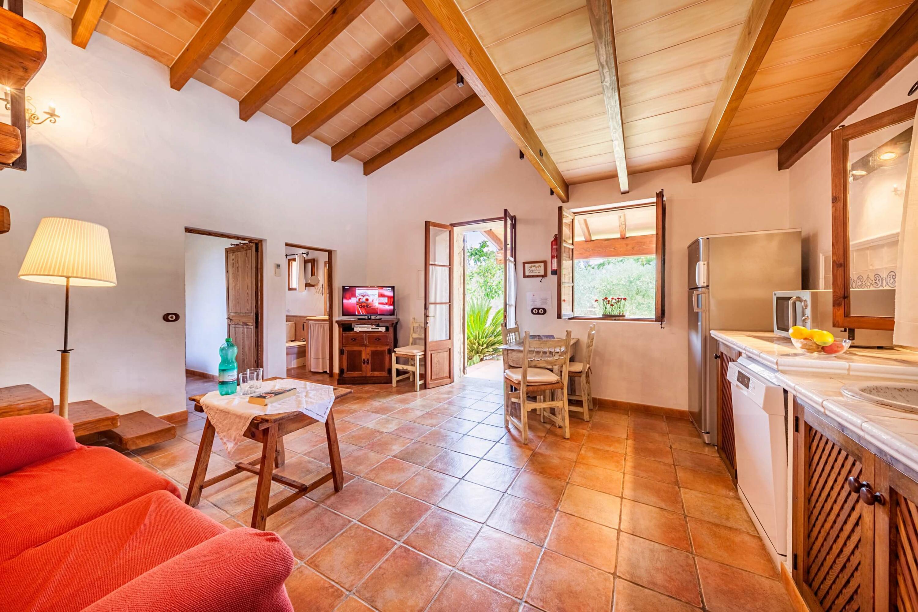 Roqueta: Aantrekkelijk, met steen bekleed Mallorcaans huisje gelege in Pollenca, Spanje voor 2 personen foto 14
