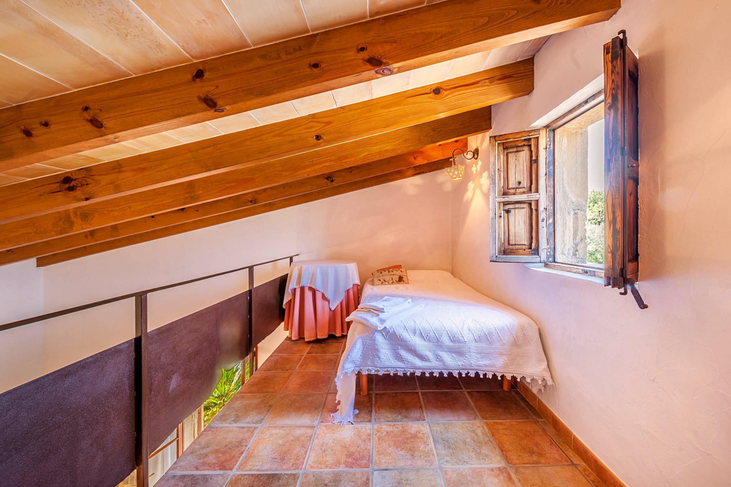 Roqueta: Aantrekkelijk, met steen bekleed Mallorcaans huisje gelege in Pollenca, Spanje voor 2 personen foto 19