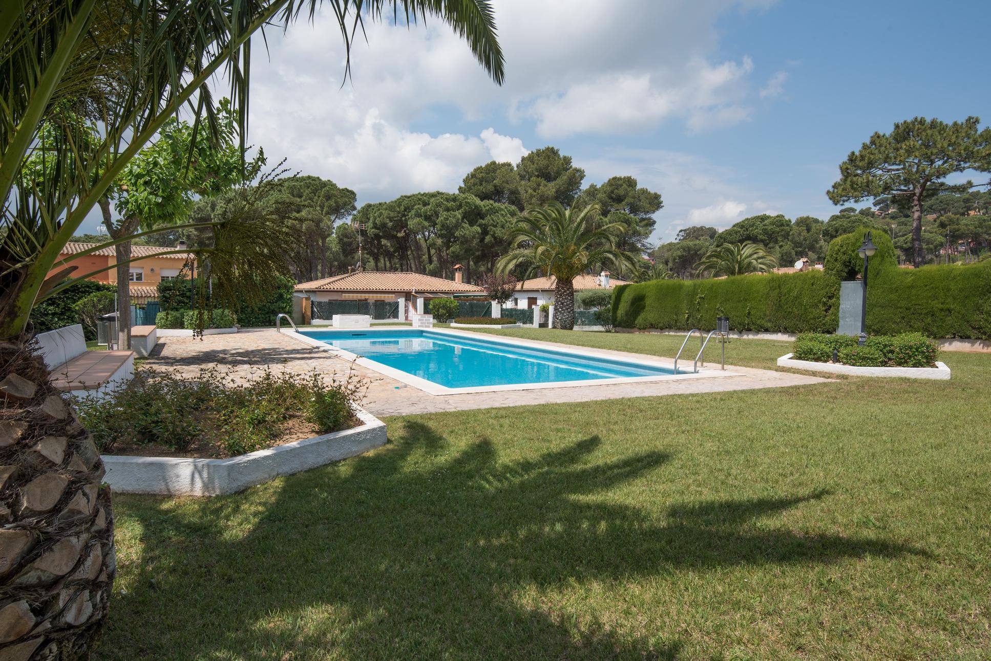7988 - Casa Fleur Deze vrijstaande woning ligt in de wijk Residencial de Begur en is in Begur, Spanje voor 11 personen foto 31