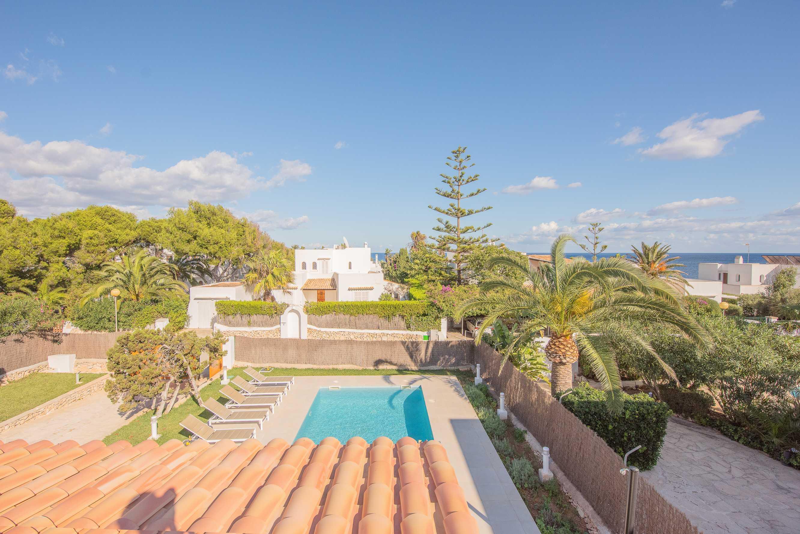 Villa Menorca - Moderne, ruime en rustig gelegen. villa in Cala D Or, Spanje voor 8 personen foto 11