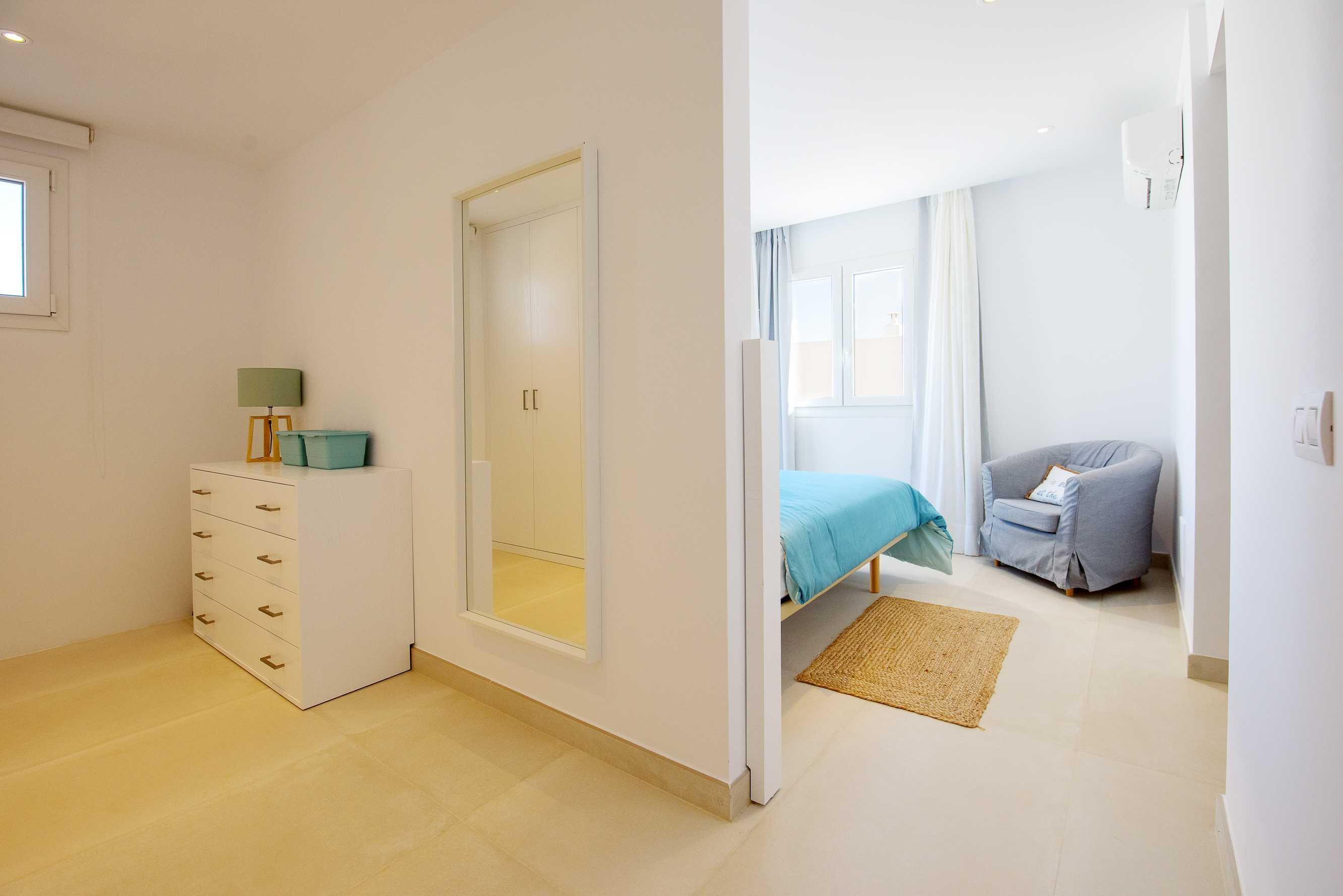 Villa Menorca - Moderne, ruime en rustig gelegen. villa in Cala D Or, Spanje voor 8 personen foto 38