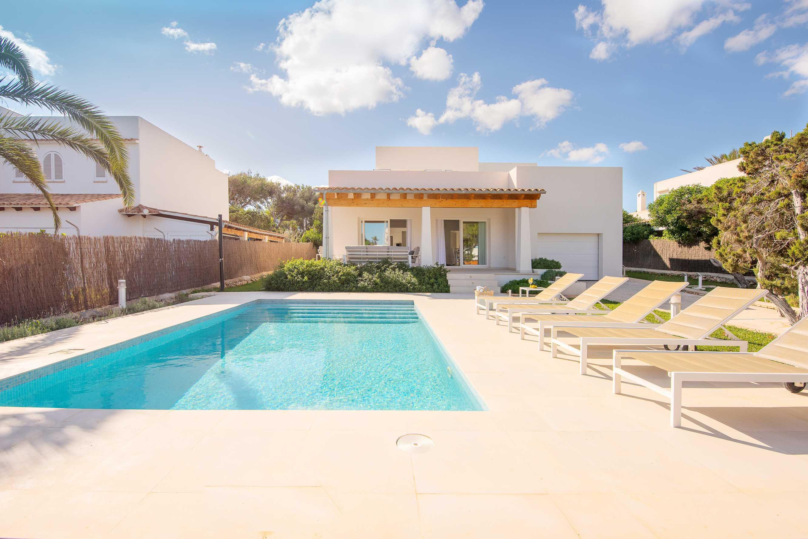 Villa Menorca - Moderne, ruime en rustig gelegen. villa in Cala D Or, Spanje voor 8 personen foto 4