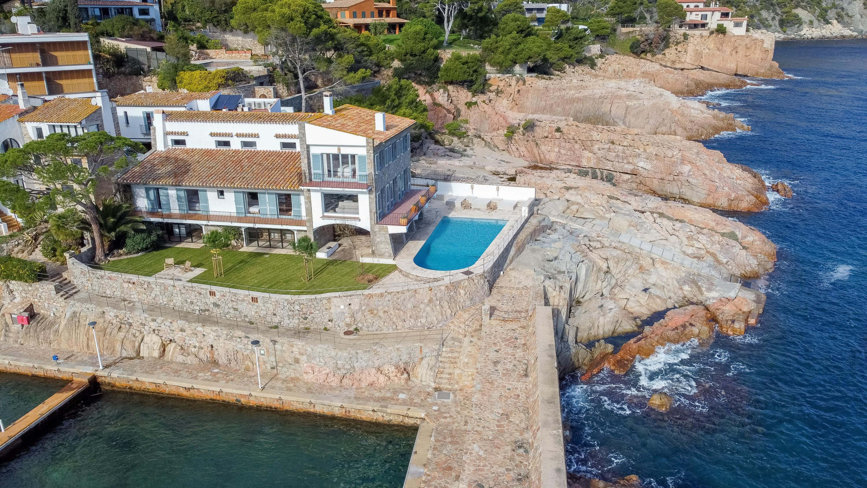 NIEUW! VIlla Ses Planelles - Unieke en zeer exclusieve Villa in Aig in Begur, Spanje voor 16 personen foto 4