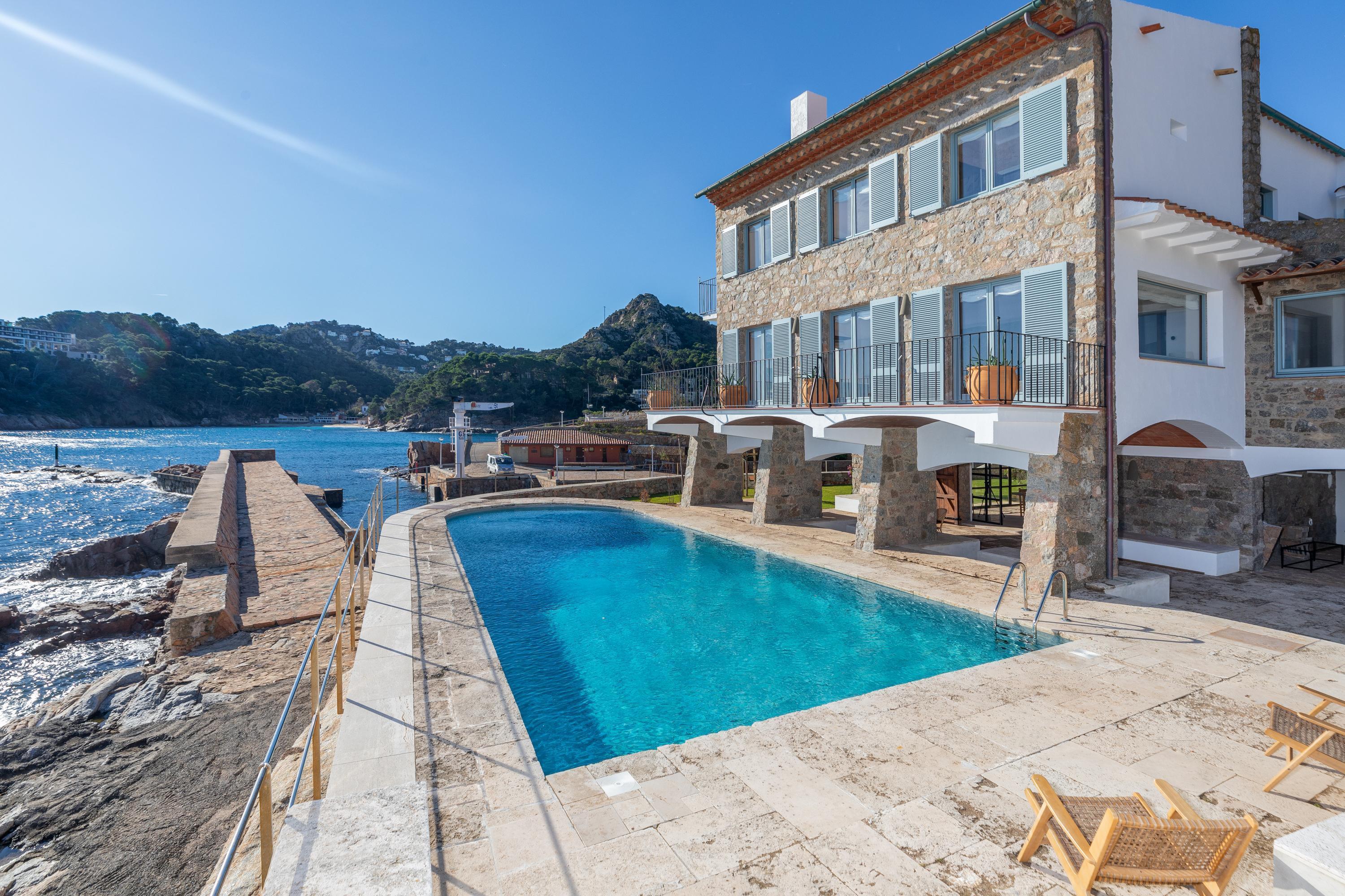 NIEUW! VIlla Ses Planelles - Unieke en zeer exclusieve Villa in Aig in Begur, Spanje voor 16 personen foto 2