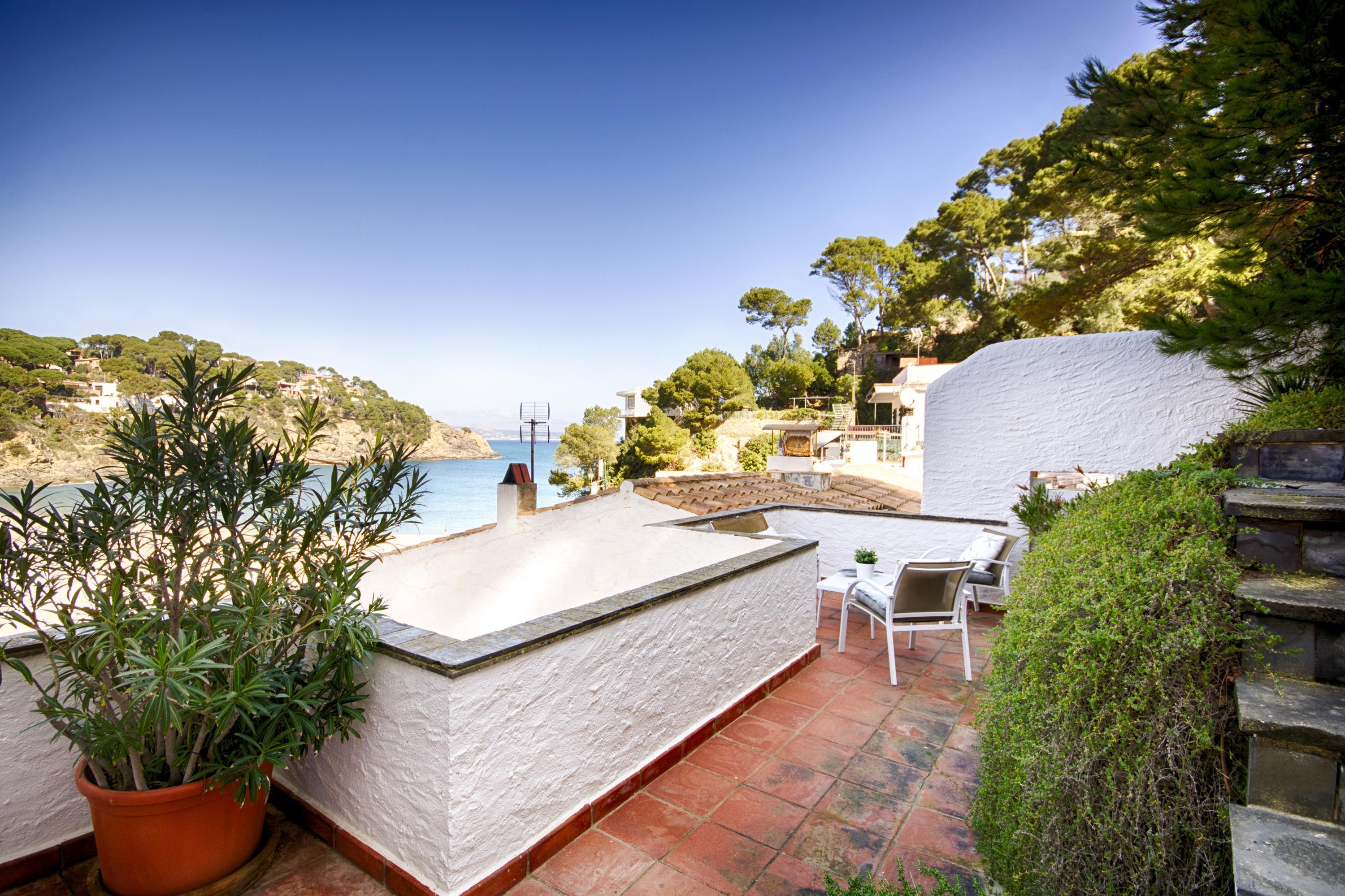 200 - Sa Riera Penthouse Een eerstelijns penthouse aan het strand van Sa Riera in Begur, Spanje voor 6 personen foto 21