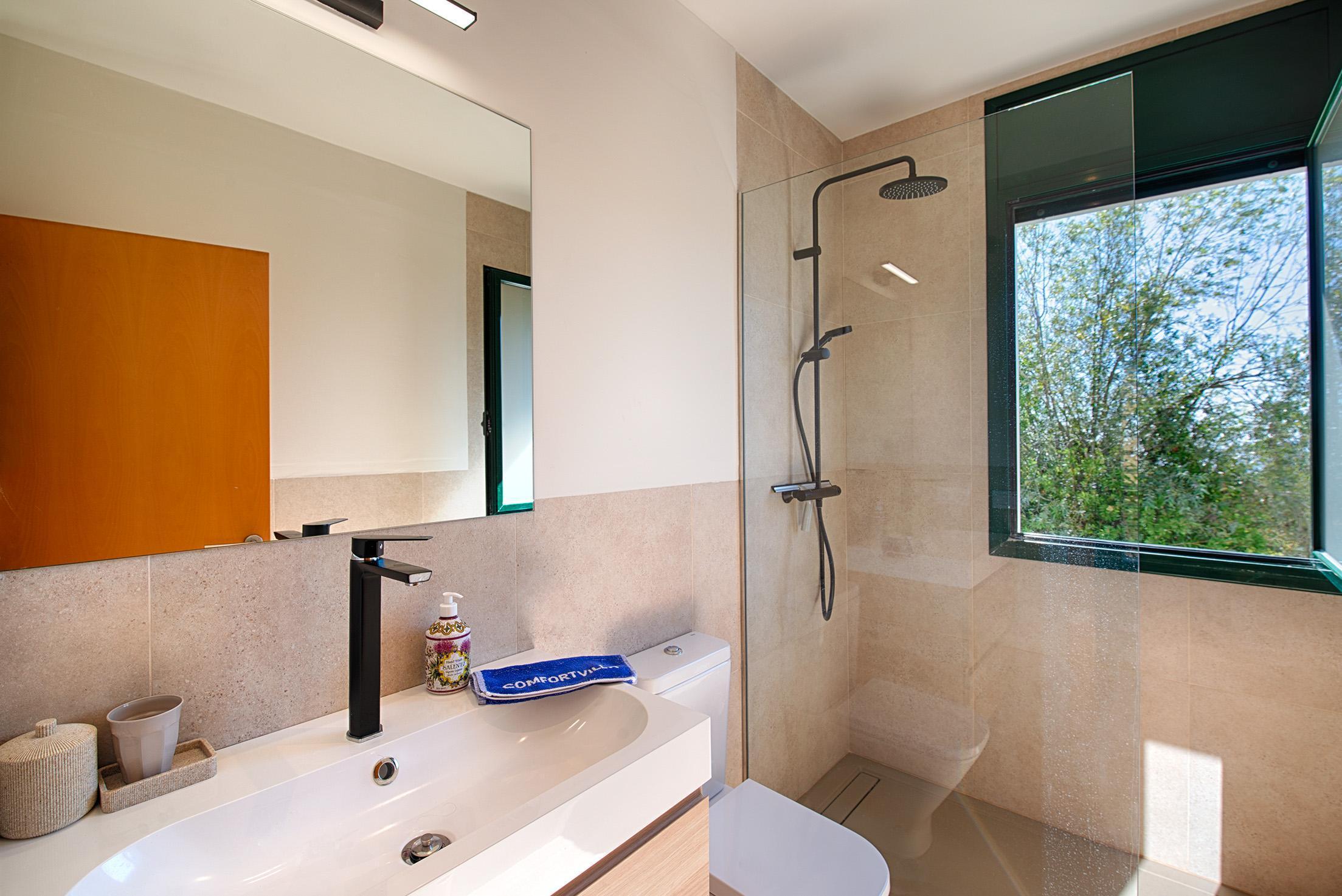T-110 - Villa Bianca Welkom bij Villa Bianca, een stijlvolle en volledig in Tamariu, Spanje voor 6 personen foto 35