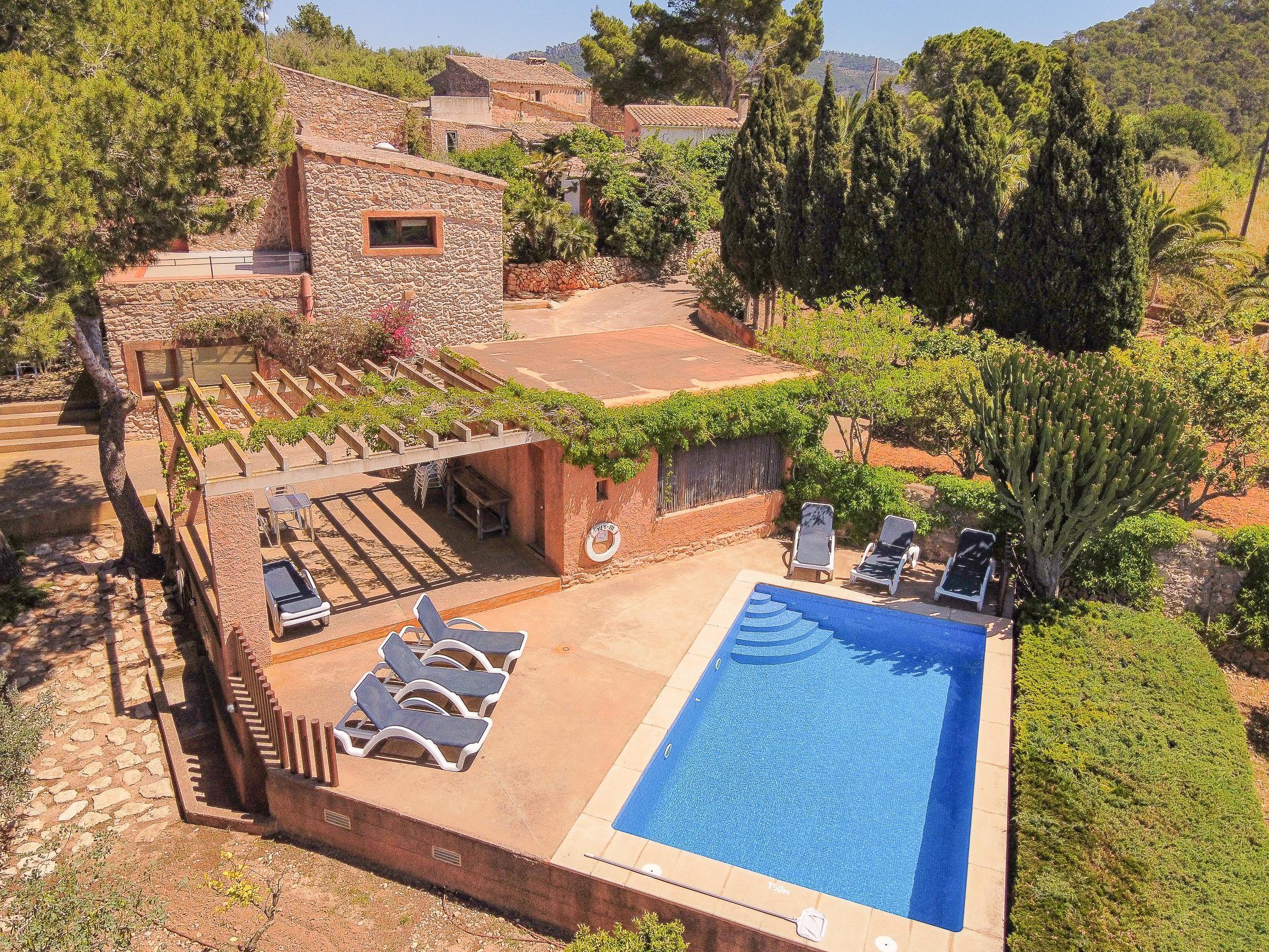 Casa Es Carritxo - Rustig gelegen finca met zwembad aan de oostkant in Cala D Or, Spanje voor 9 personen foto 31
