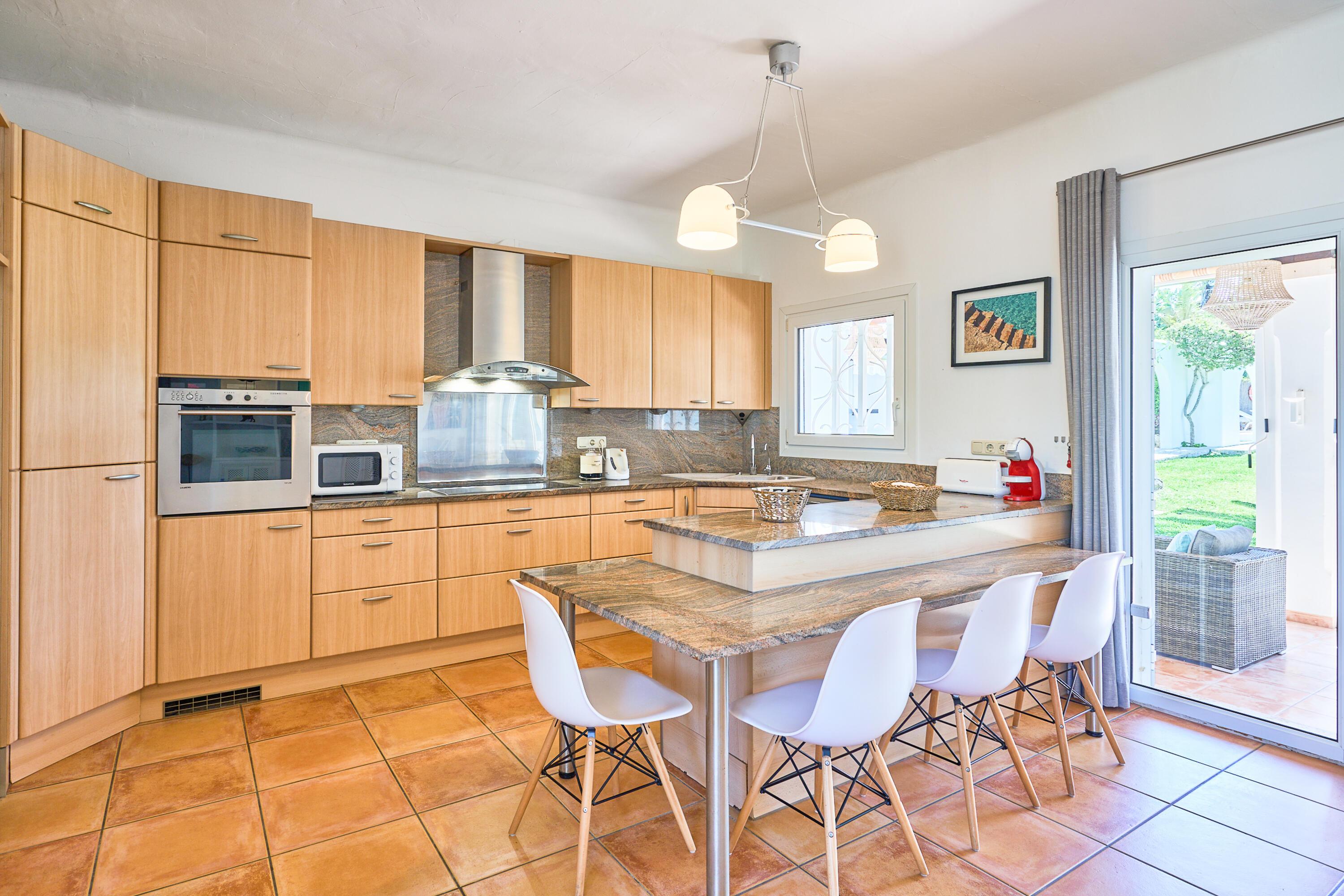 Villa Cala Llonga - Heerlijke villa met privé zwembad, op 500 meter in Cala D Or, Spanje voor 6 personen foto 22