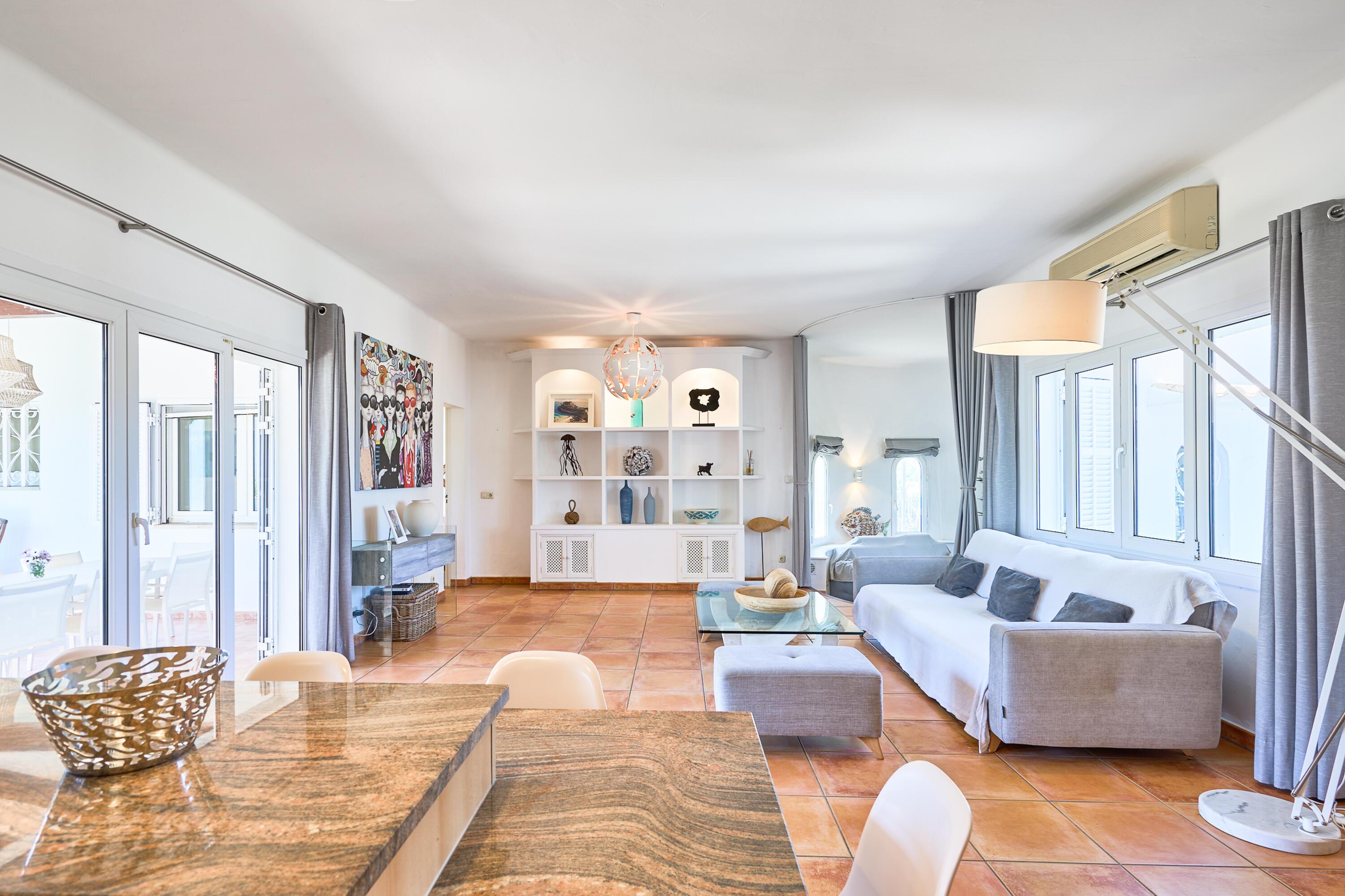 Villa Cala Llonga - Heerlijke villa met privé zwembad, op 500 meter in Cala D Or, Spanje voor 6 personen foto 15