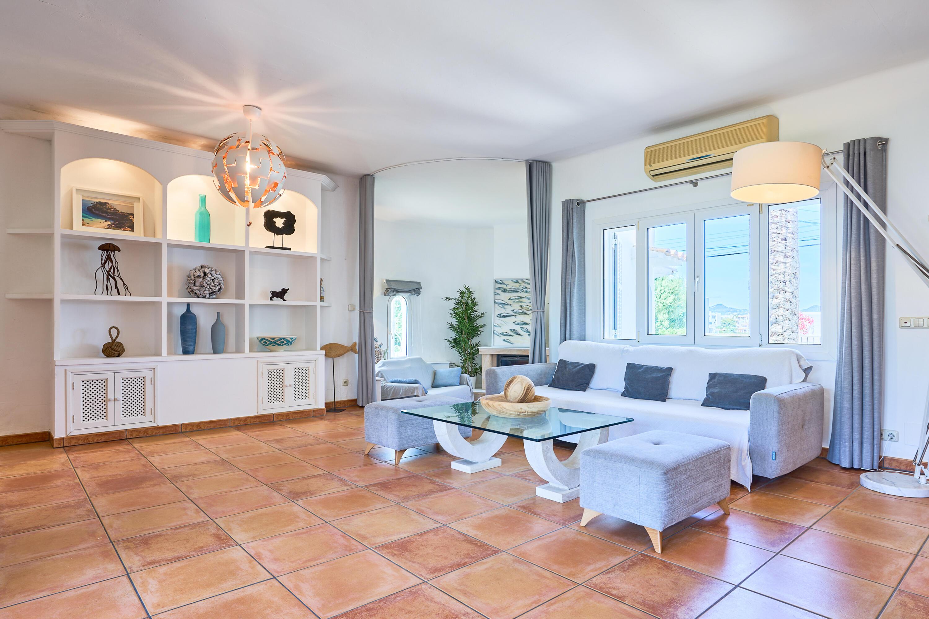 Villa Cala Llonga - Heerlijke villa met privé zwembad, op 500 meter in Cala D Or, Spanje voor 6 personen foto 16