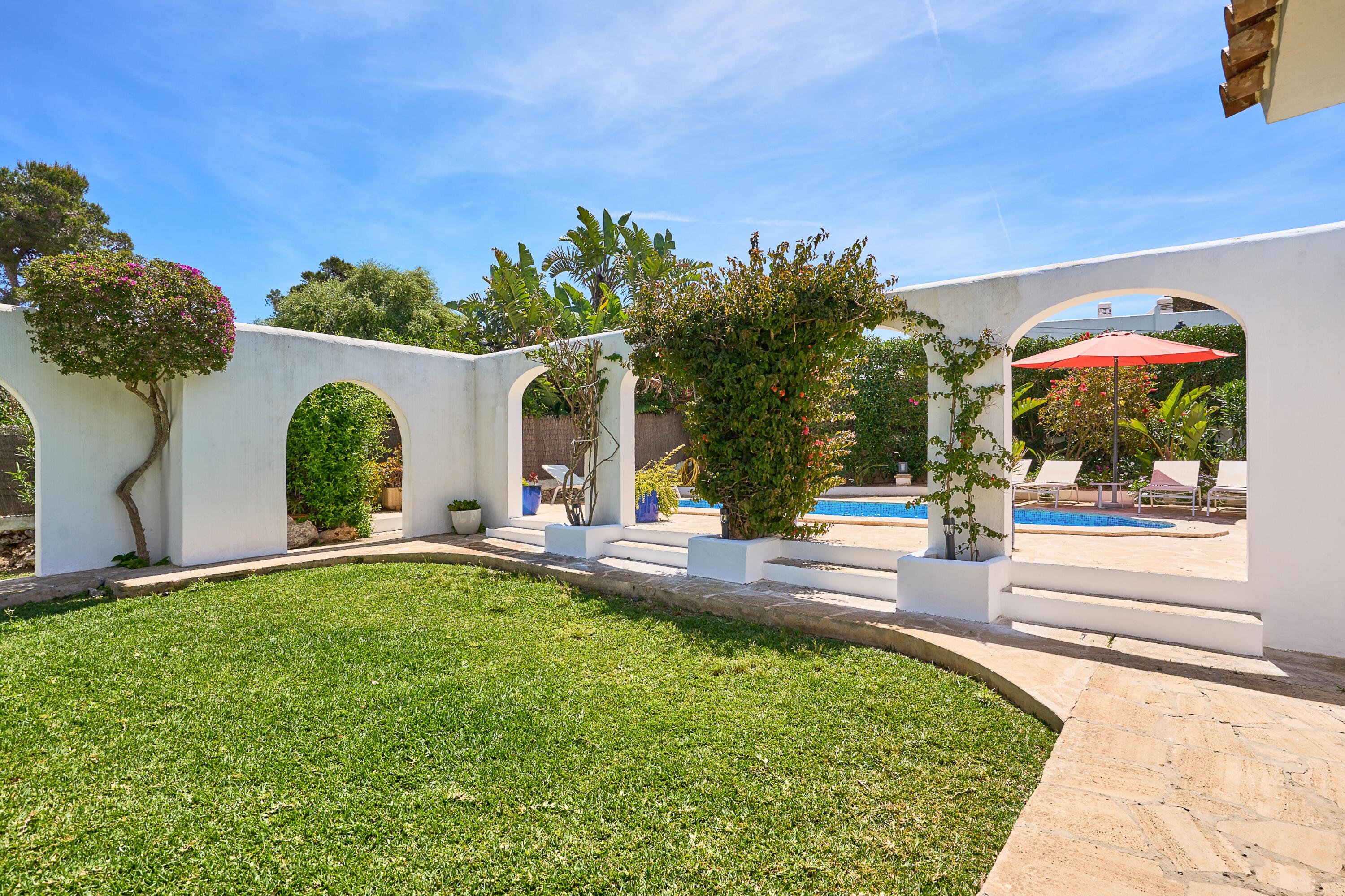 Villa Cala Llonga - Heerlijke villa met privé zwembad, op 500 meter in Cala D Or, Spanje voor 6 personen foto 8