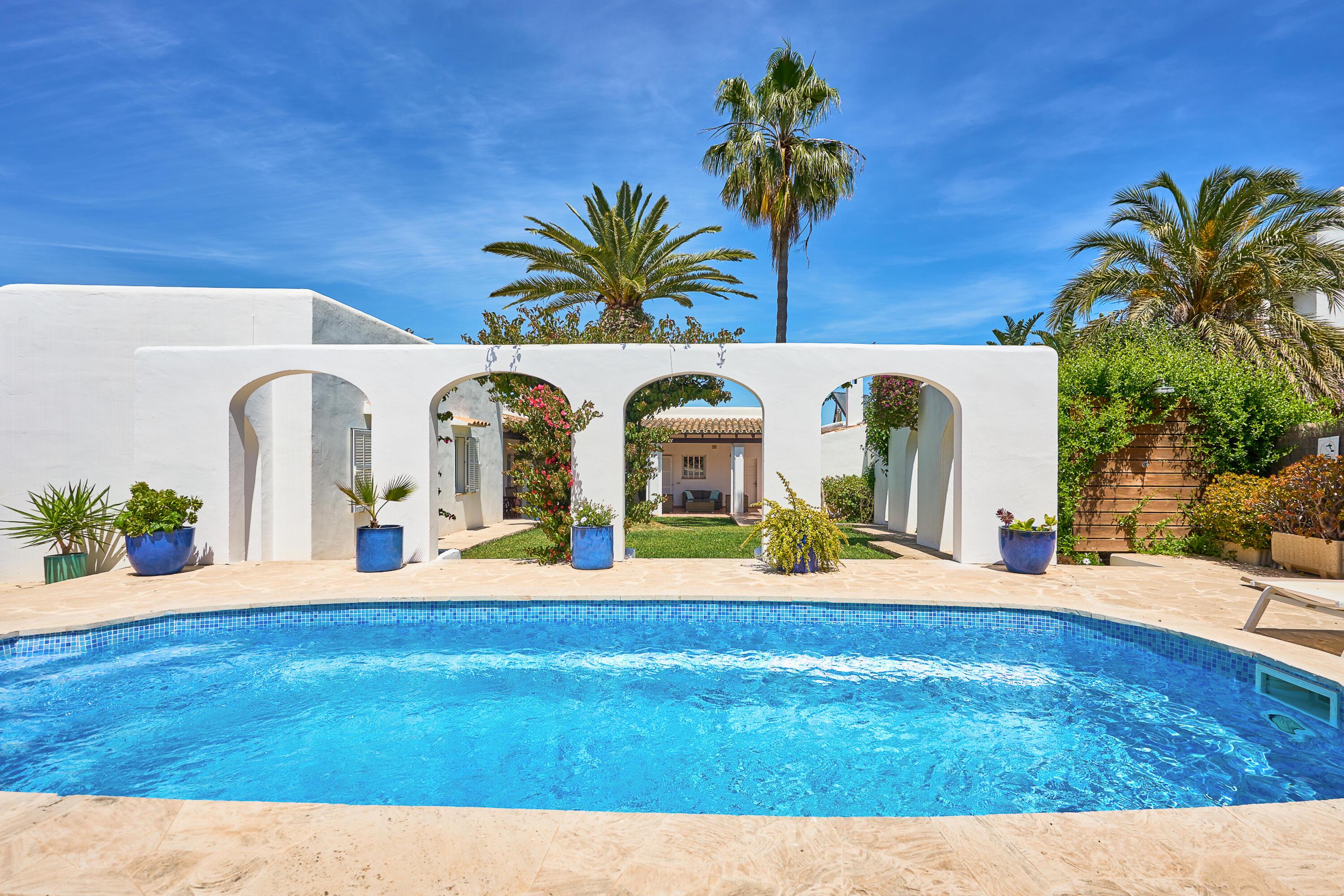 Villa Cala Llonga - Heerlijke villa met privé zwembad, op 500 meter in Cala D Or, Spanje voor 6 personen foto 6