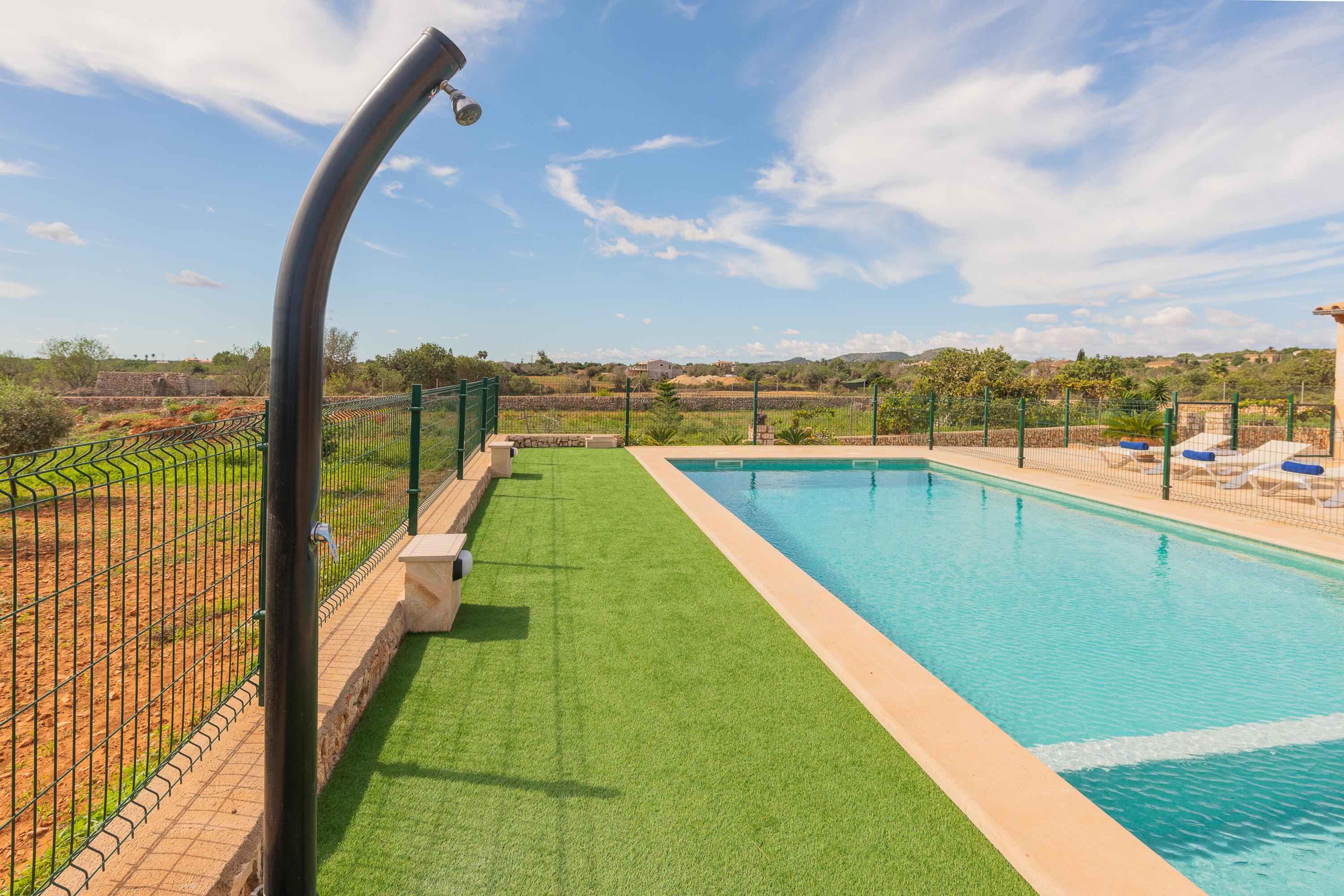 Kindvriendelijke villa op Mallorca en op korte afs in Calonge, Spanje voor 10 personen foto 5