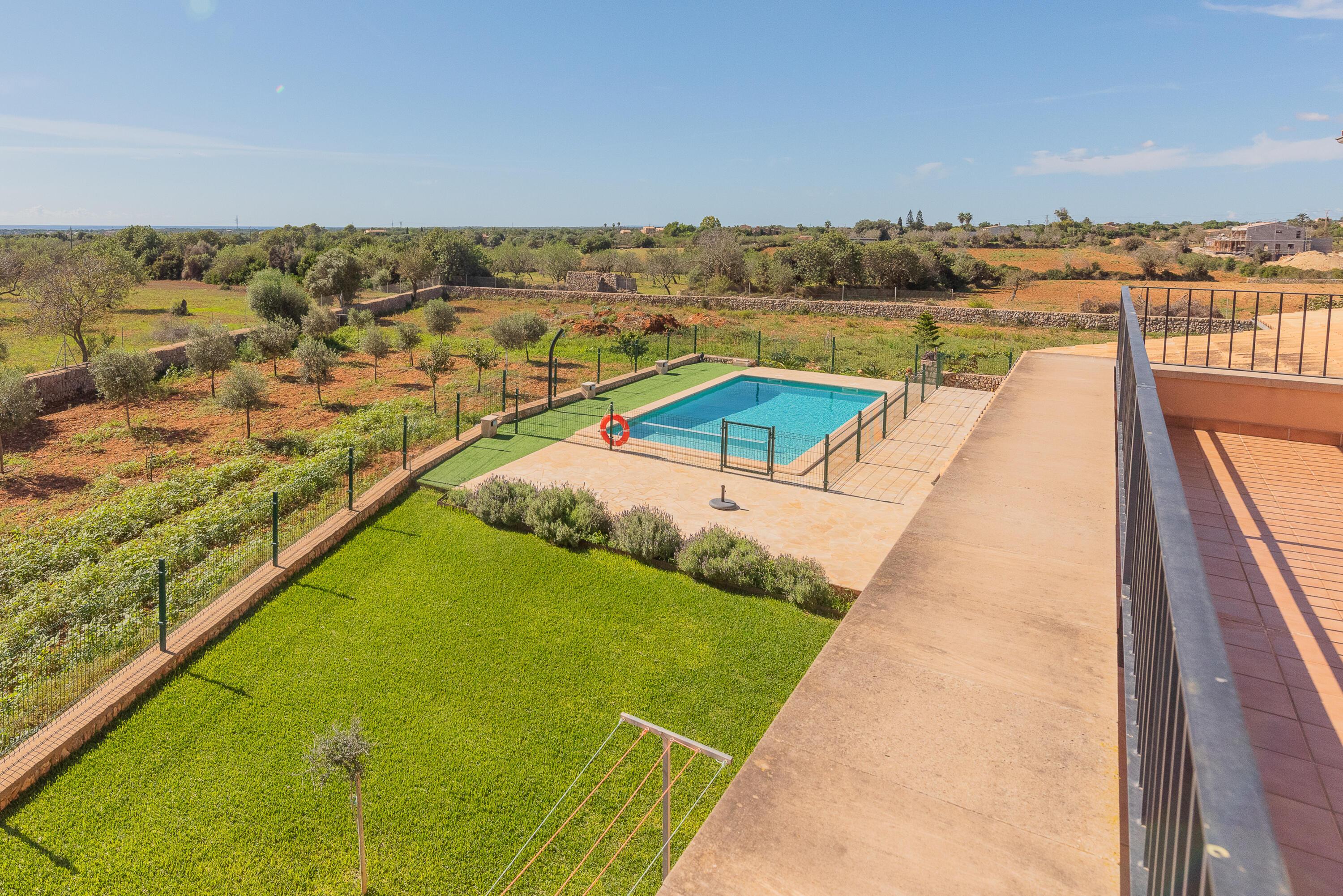 Kindvriendelijke villa op Mallorca en op korte afs in Calonge, Spanje voor 10 personen foto 2