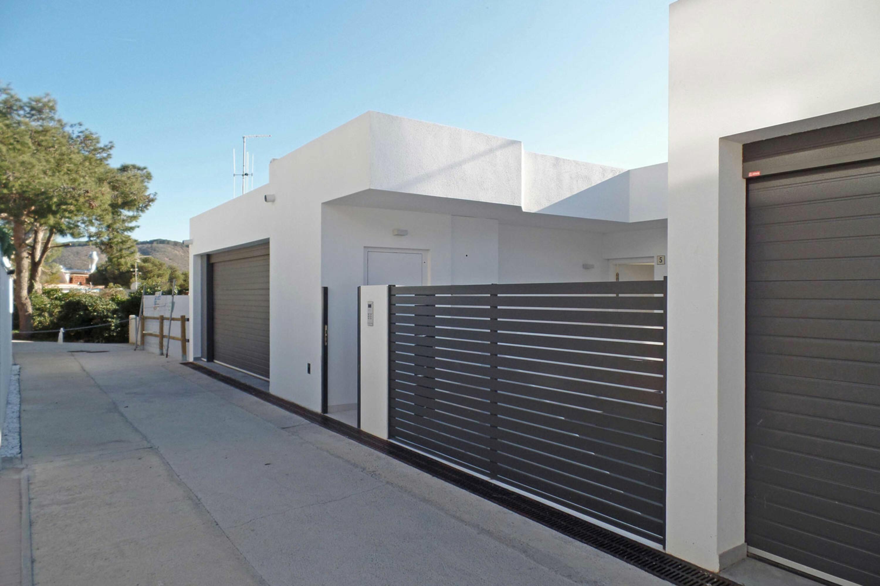 Luxe appartement direct aan het strand van Cala Montgó bij L'Escala in Spanje voor 6 personen foto 32