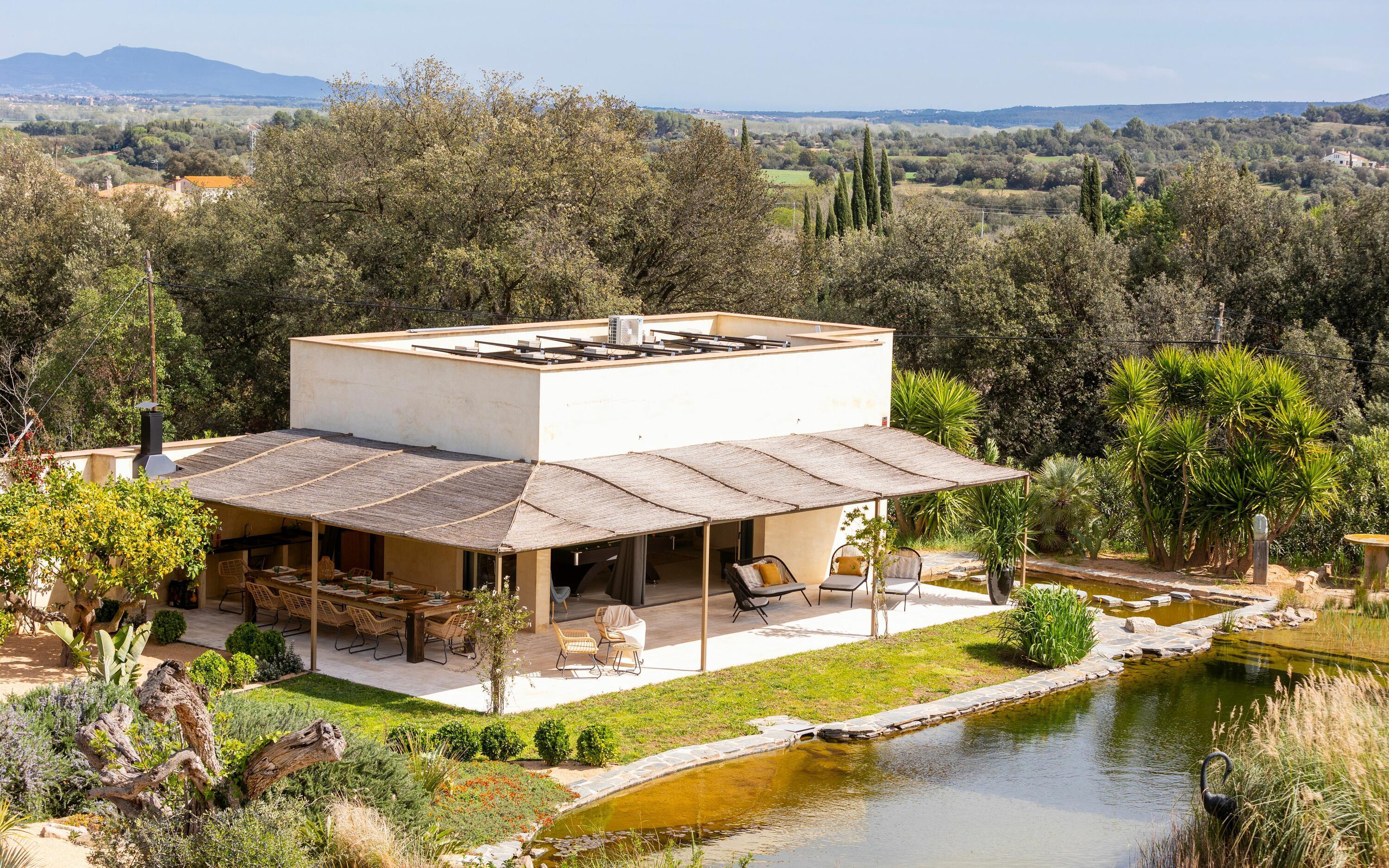Zeer exclusieve Masia in het achterland van de Costa Brava. Met eig in Rupia, Spanje voor 14 personen foto 48