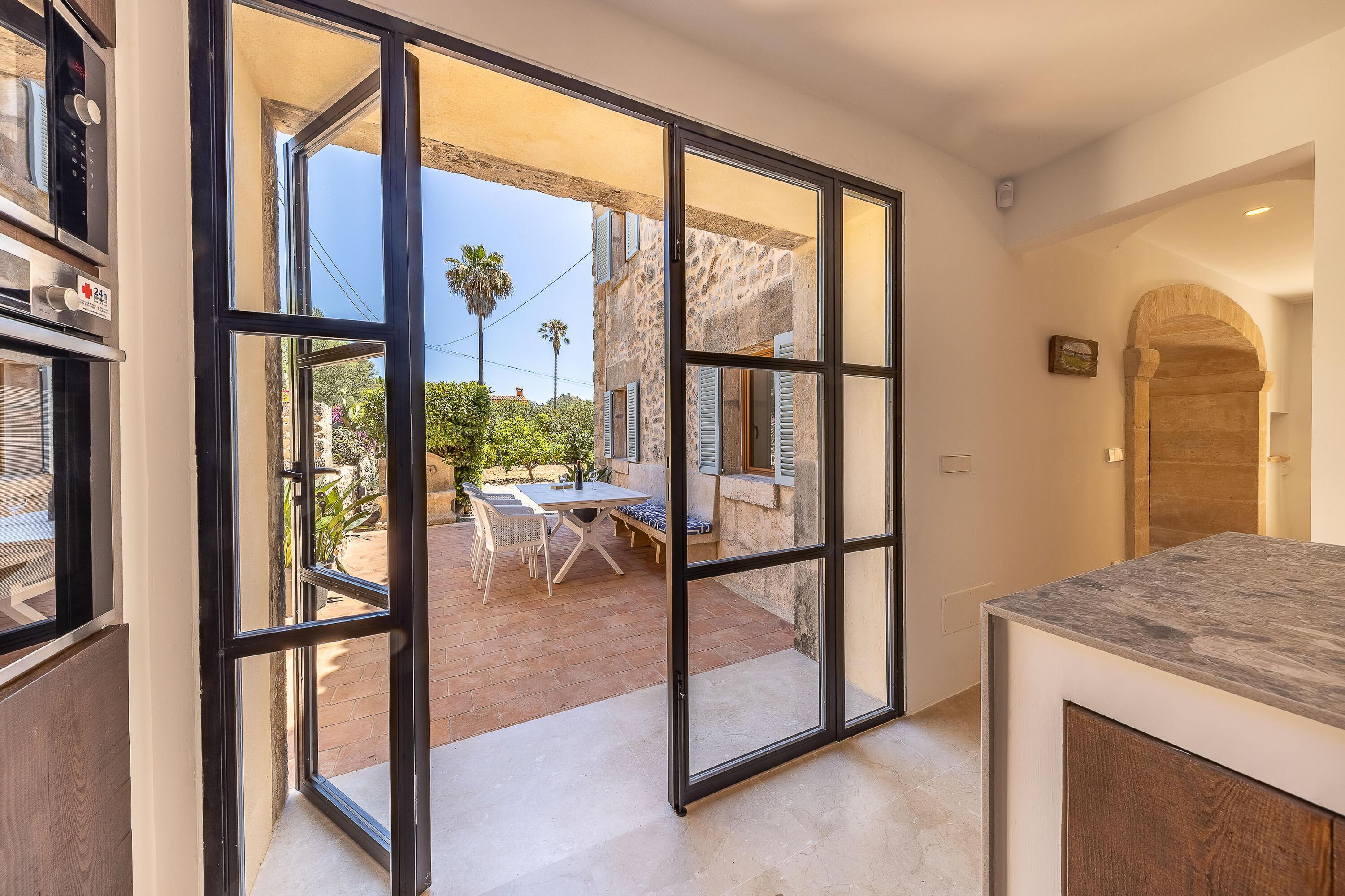 Villa Papa - Schitterend gemoderniseerde Villa in Pollenca, Spanje voor 6 personen foto 11