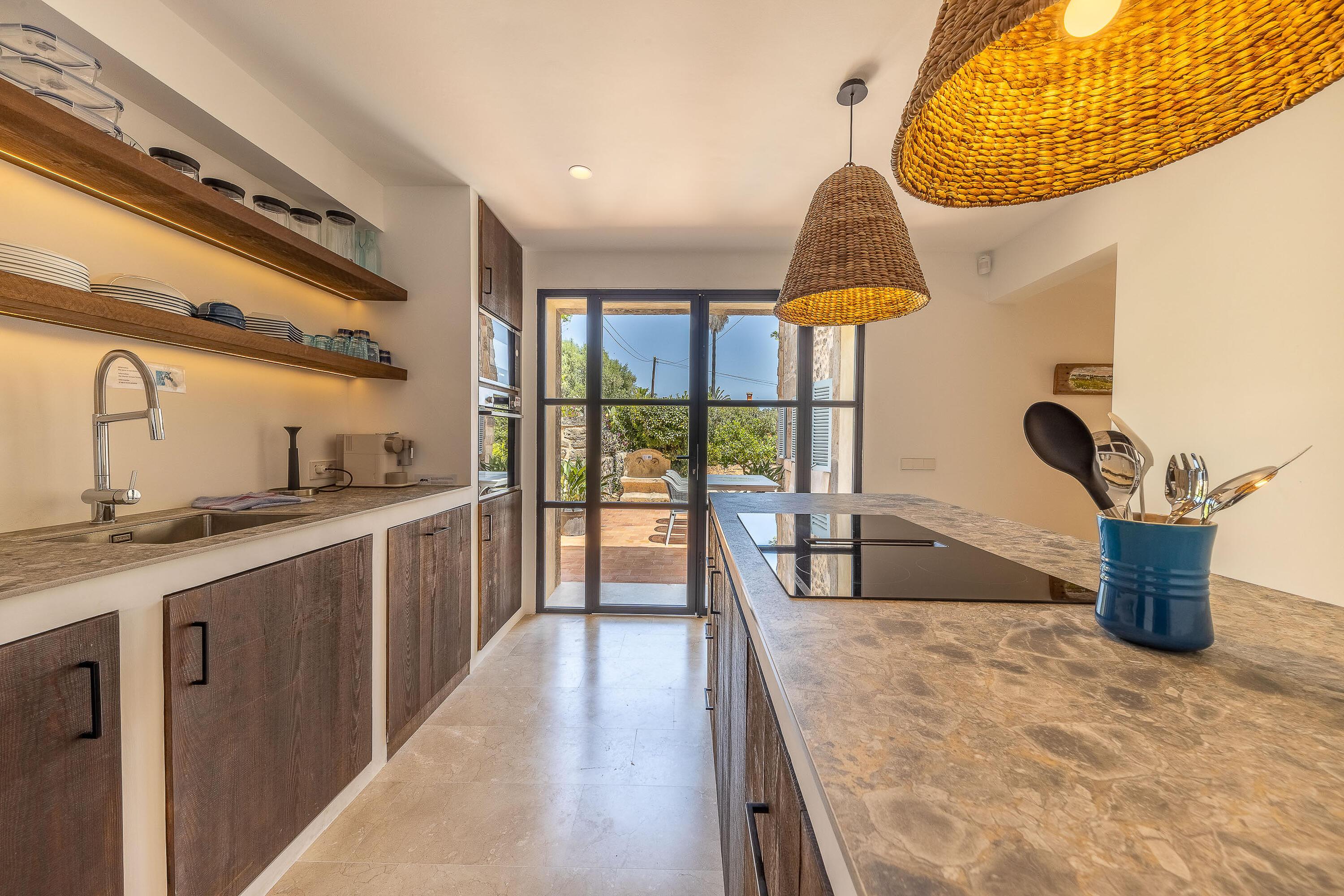 Villa Papa - Schitterend gemoderniseerde Villa in Pollenca, Spanje voor 6 personen foto 13