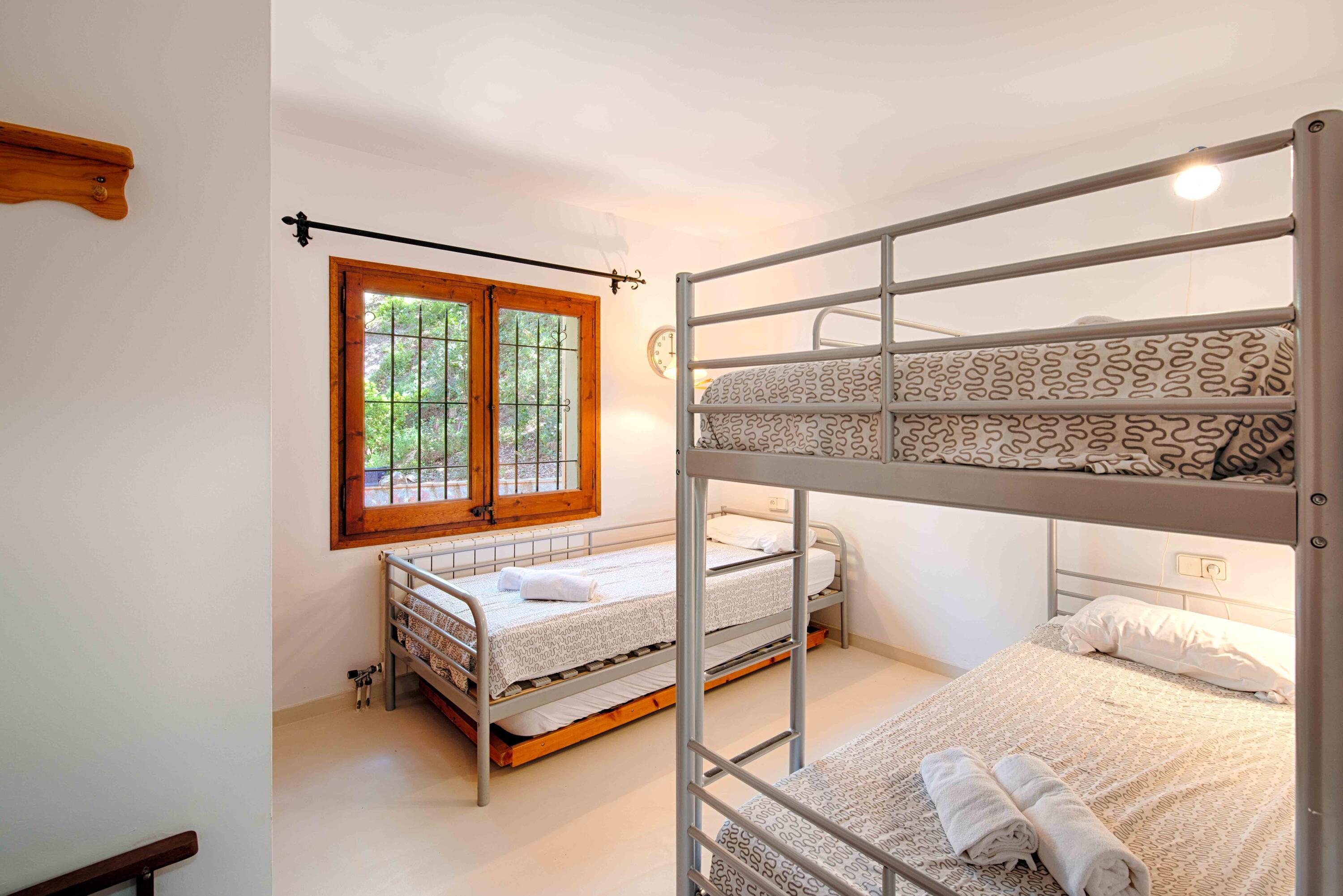 CV145 - Casa Romani Casa Romani is een heerlijk rustig gelegen vakantiewoning in Begur, Spanje voor 7 personen foto 31
